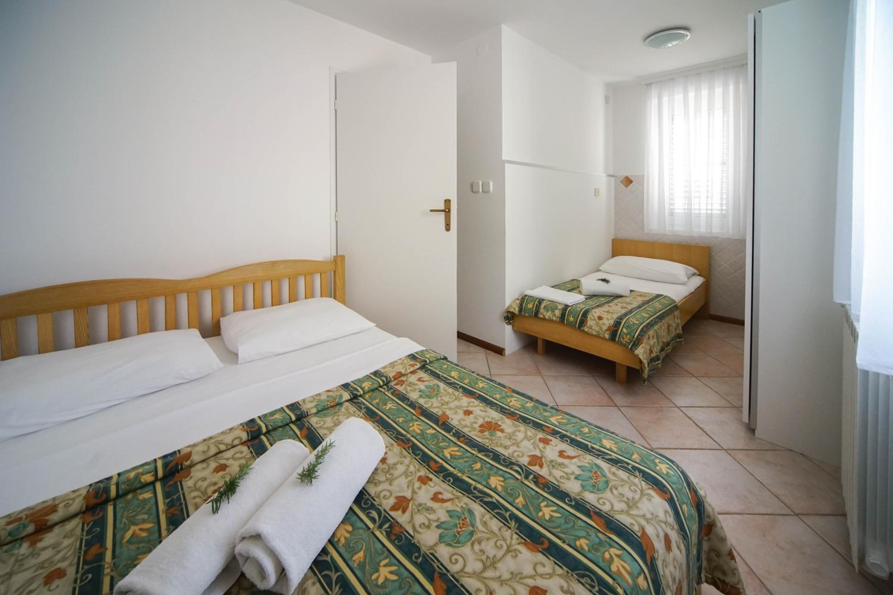Economy Two-Bedroom Apartment with Balcony photo 3