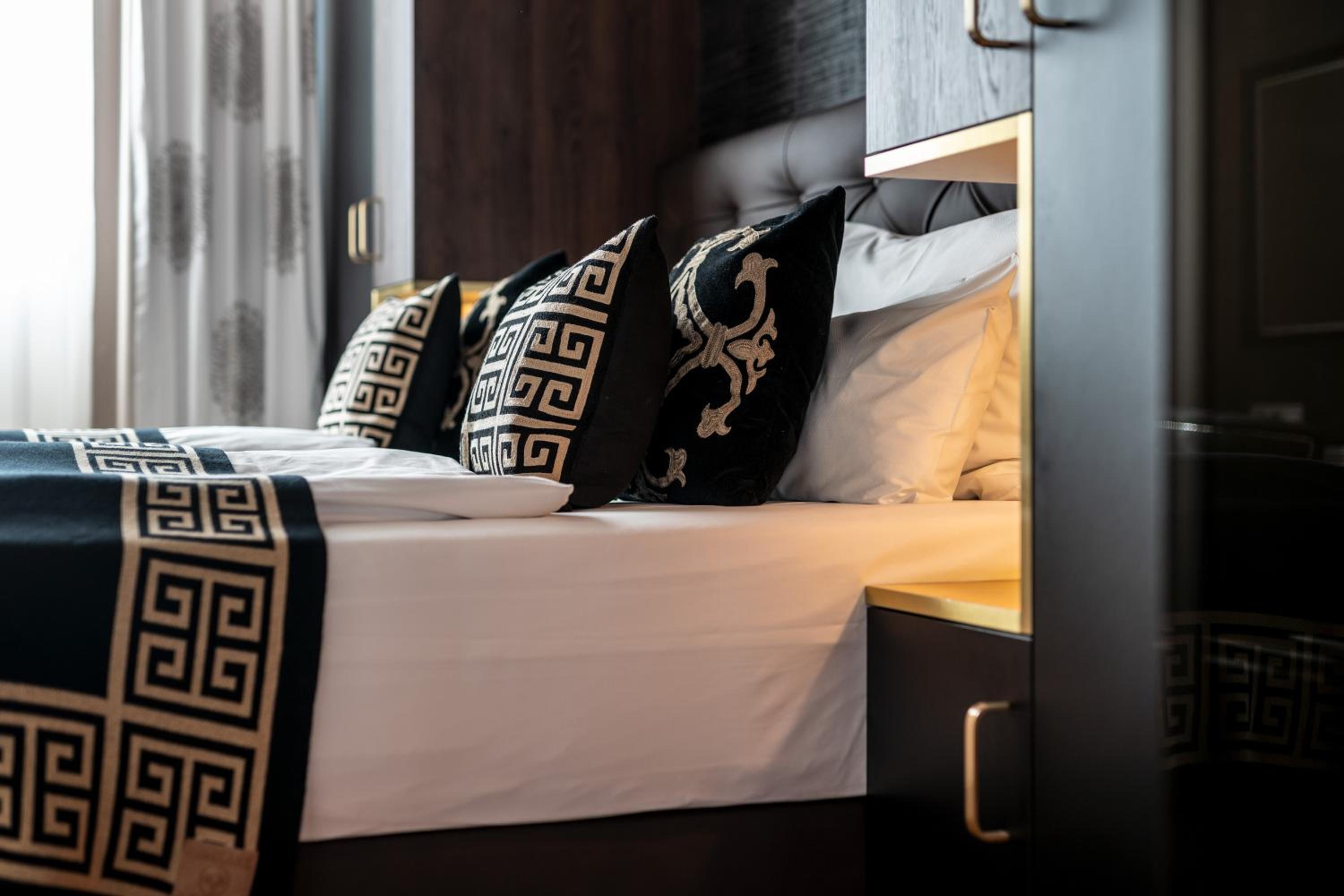 Owner Suite - Photo 1