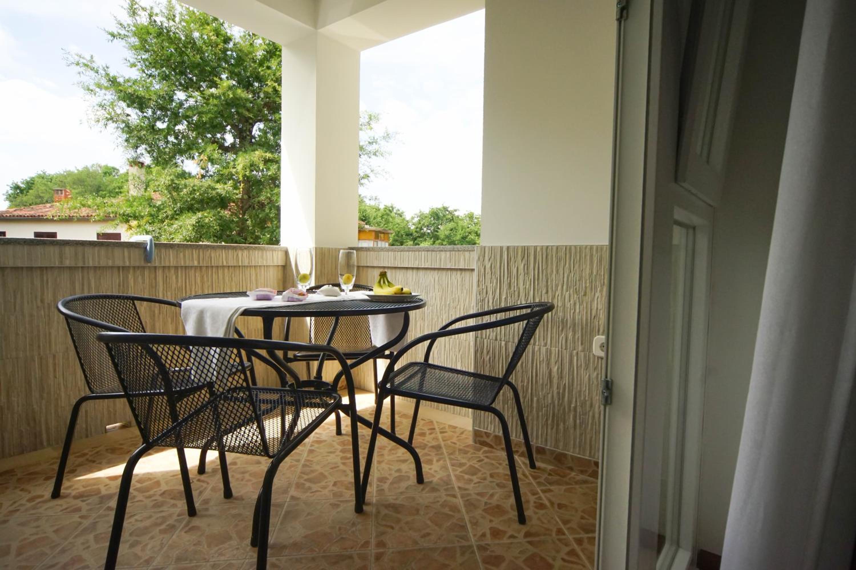 Duplex Quadruple Room with Balcony photo 2