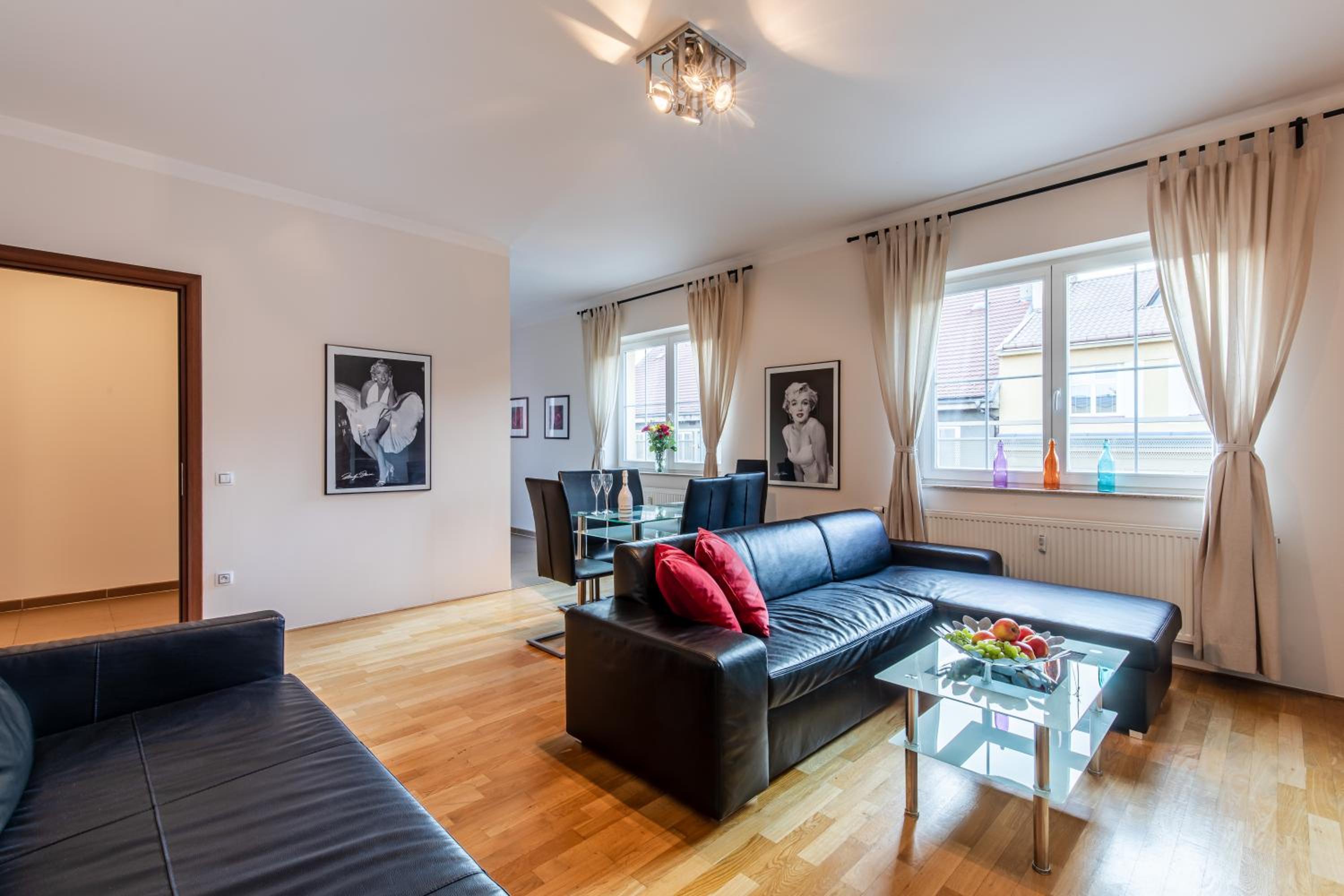 Two-Bedroom Apartment (5 Adults) - Photo 3