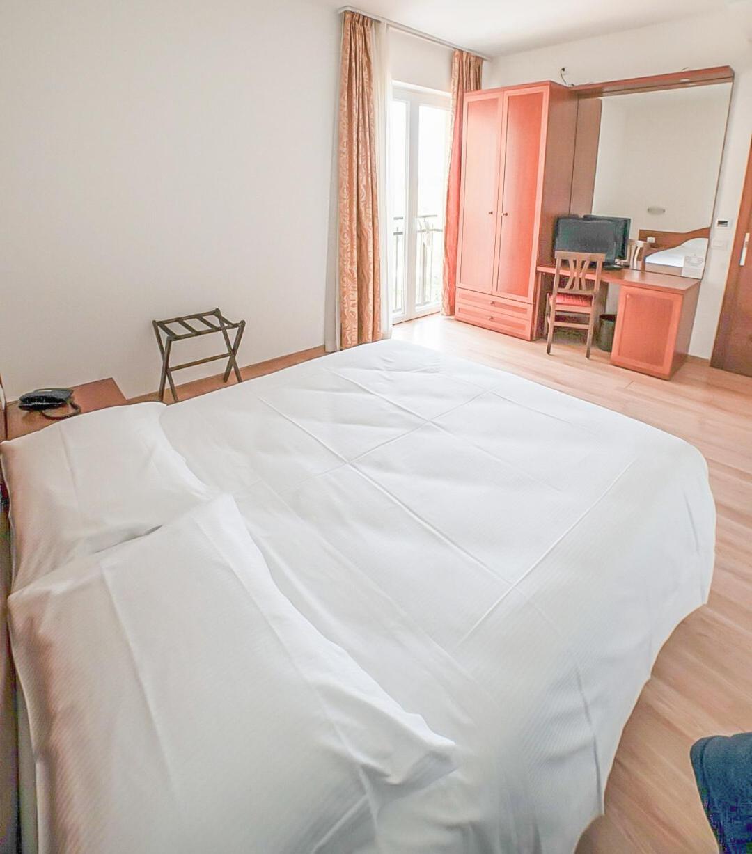 Standard Double Room photo 2