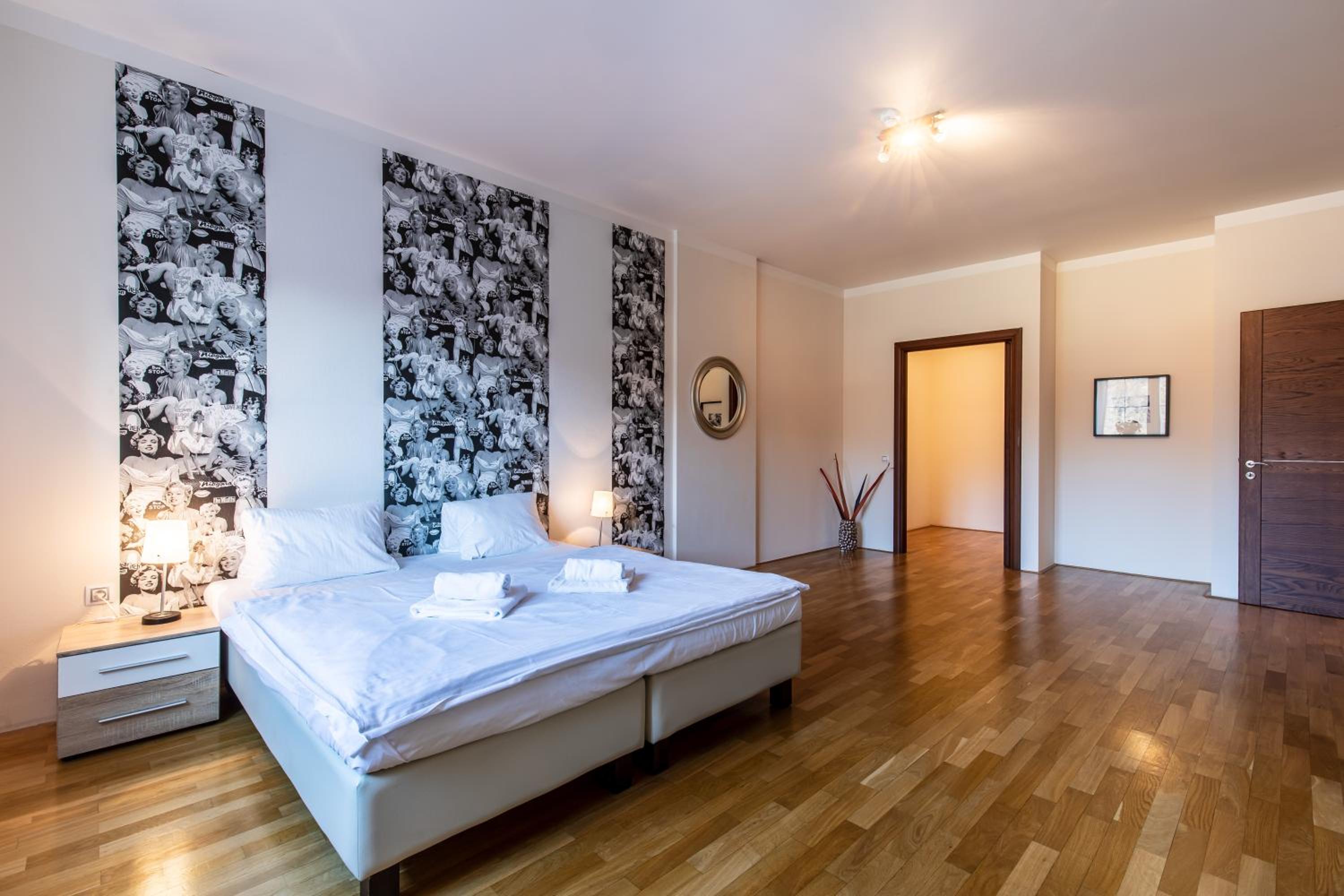 Two-Bedroom Apartment (5 Adults) - Photo 5
