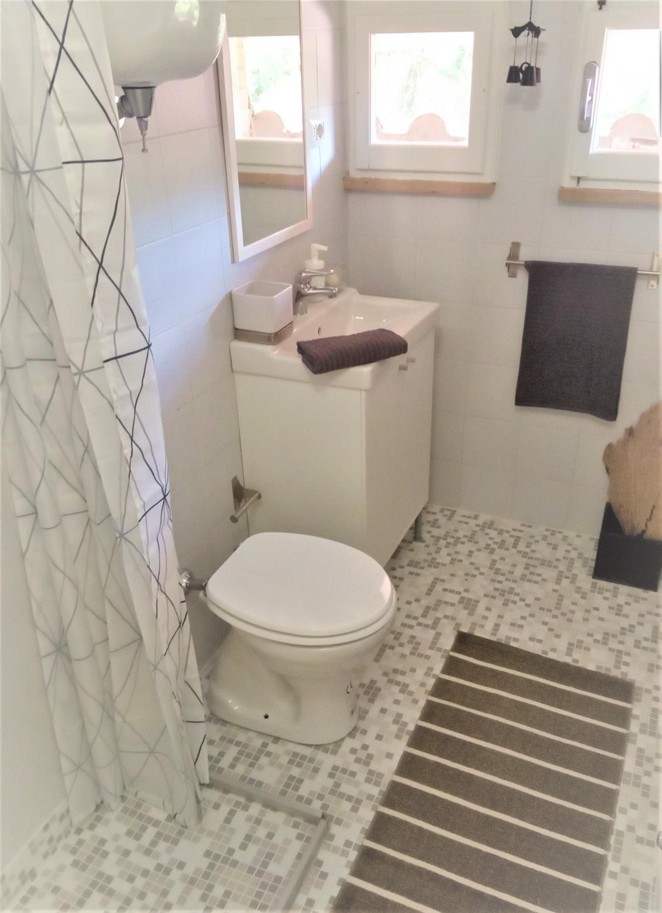One-Bedroom Apartment - Photo 9