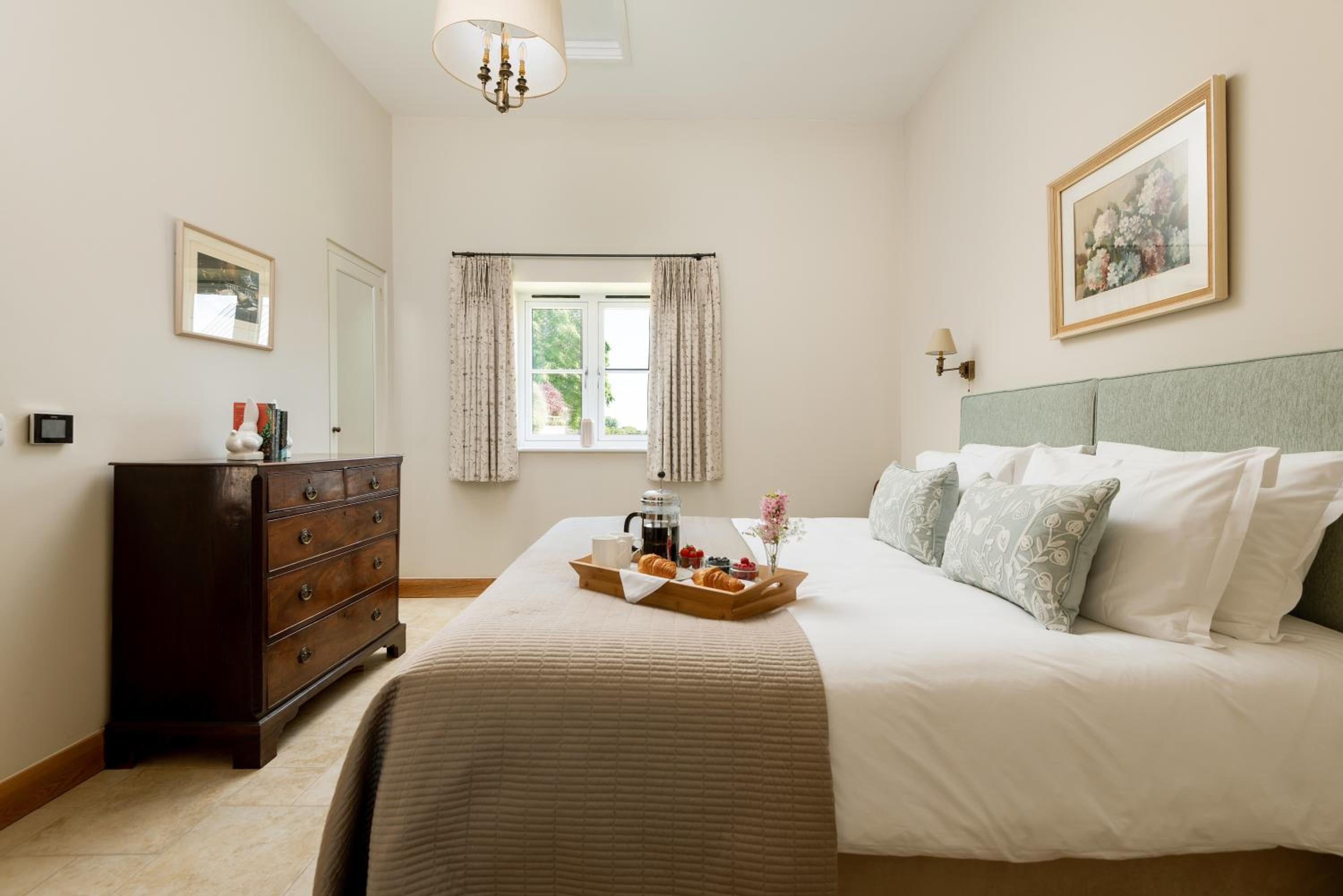 One-Bedroom House photo 1