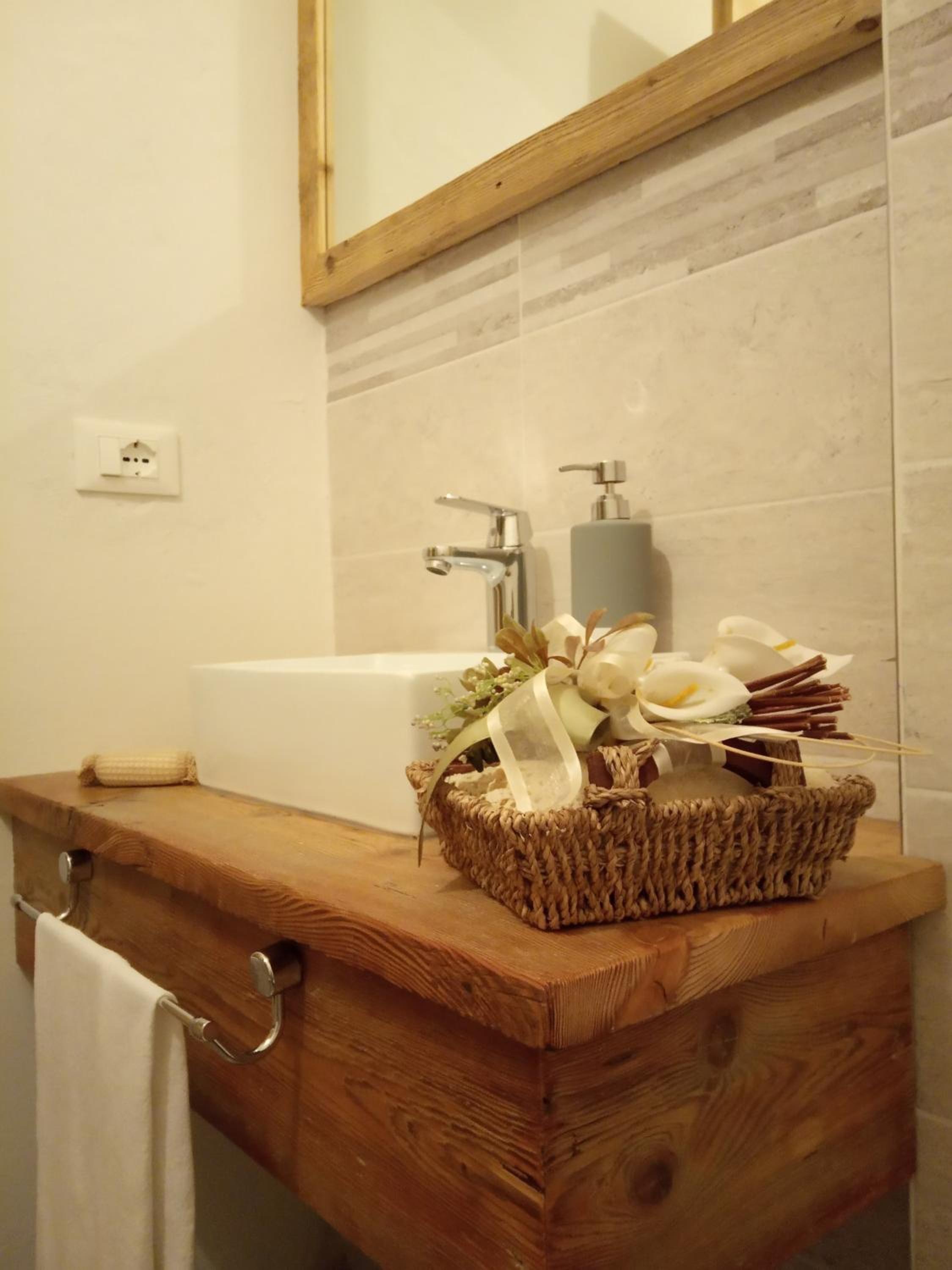 Two-Bedroom Apartment - Photo 18