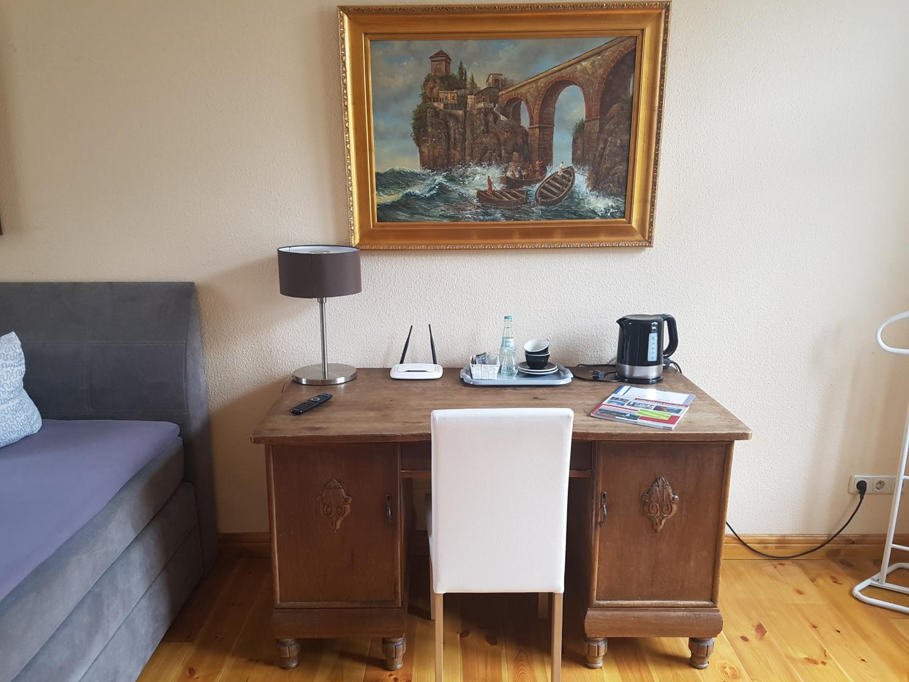 Single Room photo 2