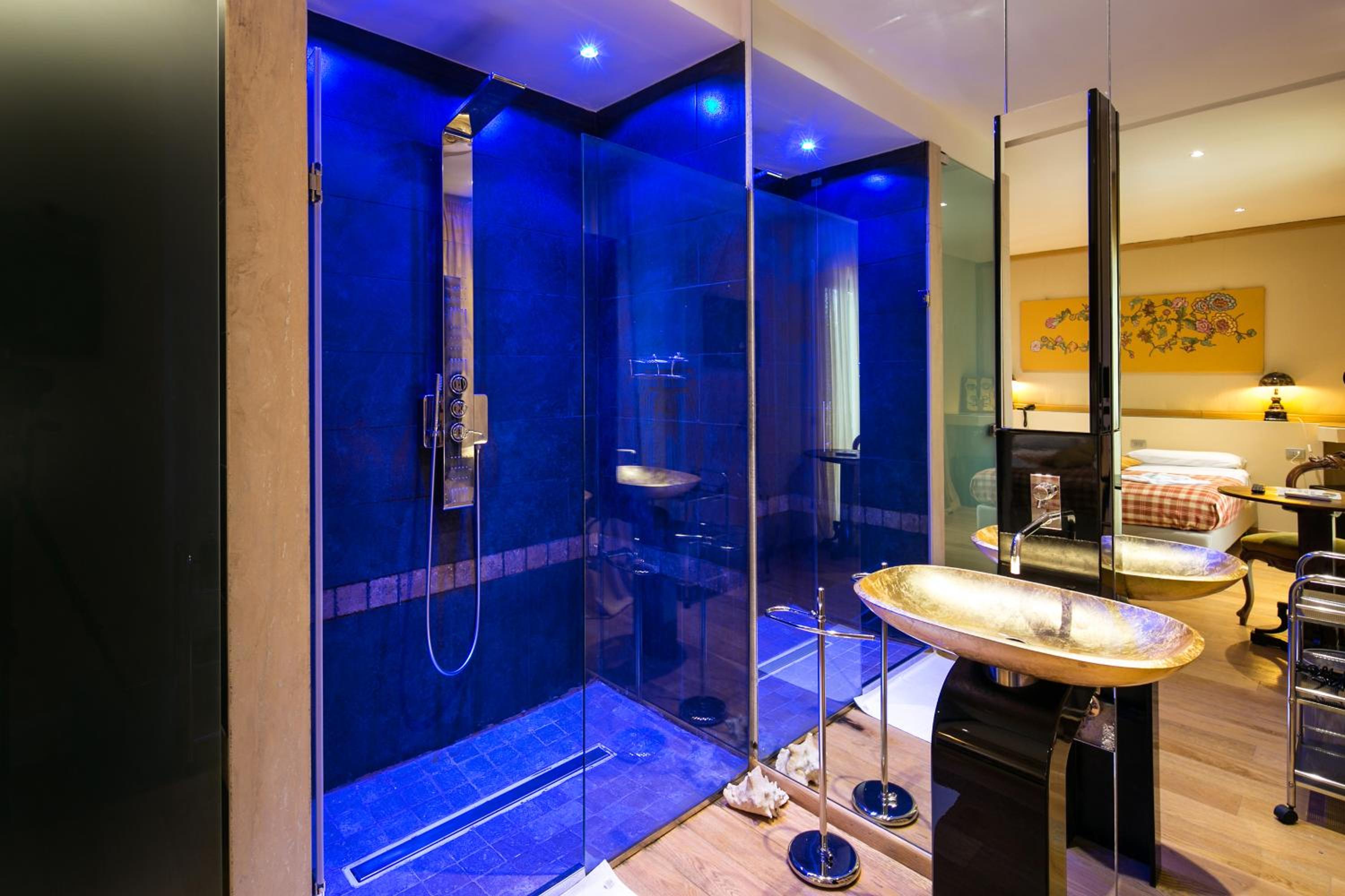 Superior Double or Twin Room, photo 7