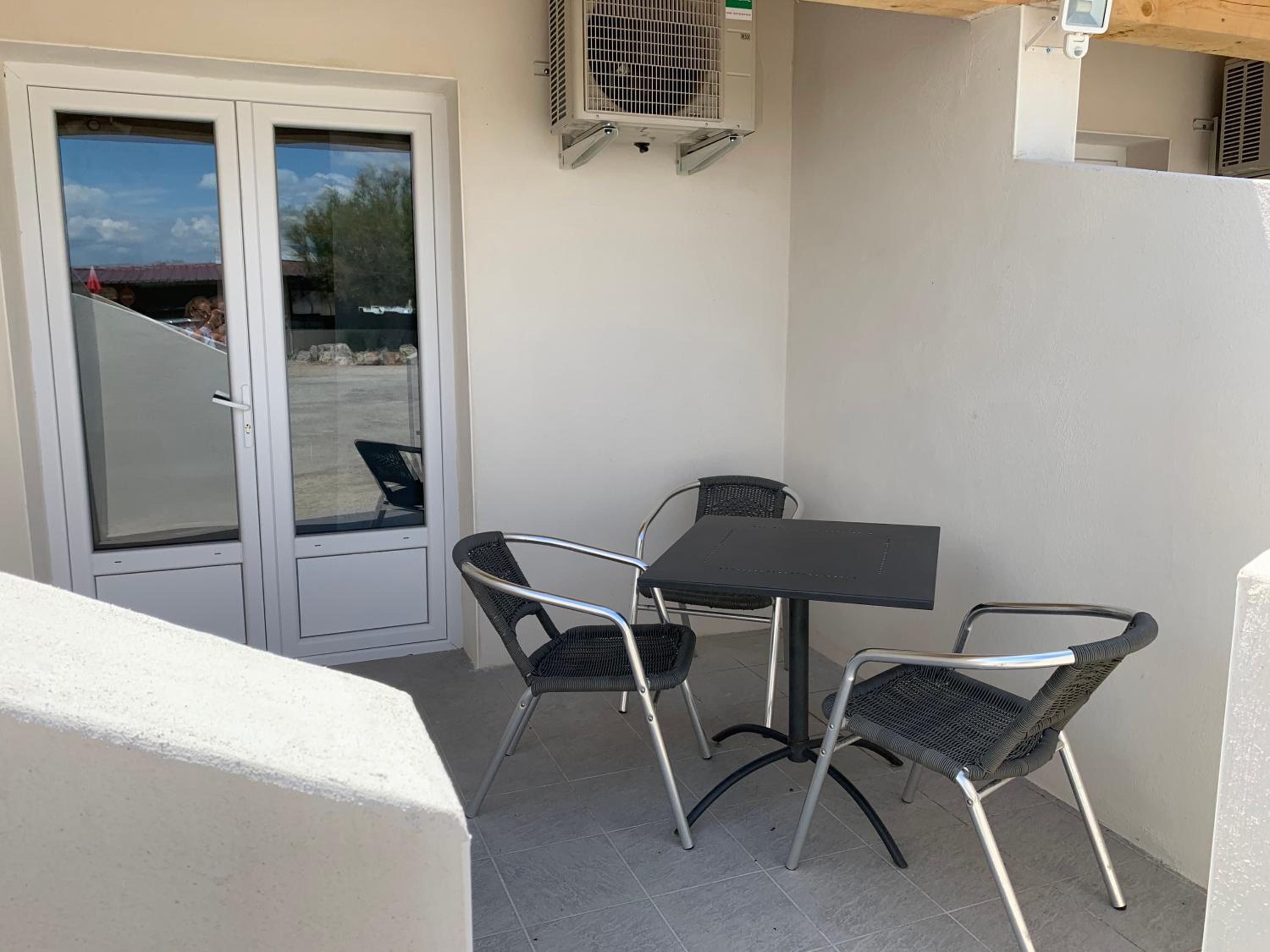 Triple Room with Terrace photo 2