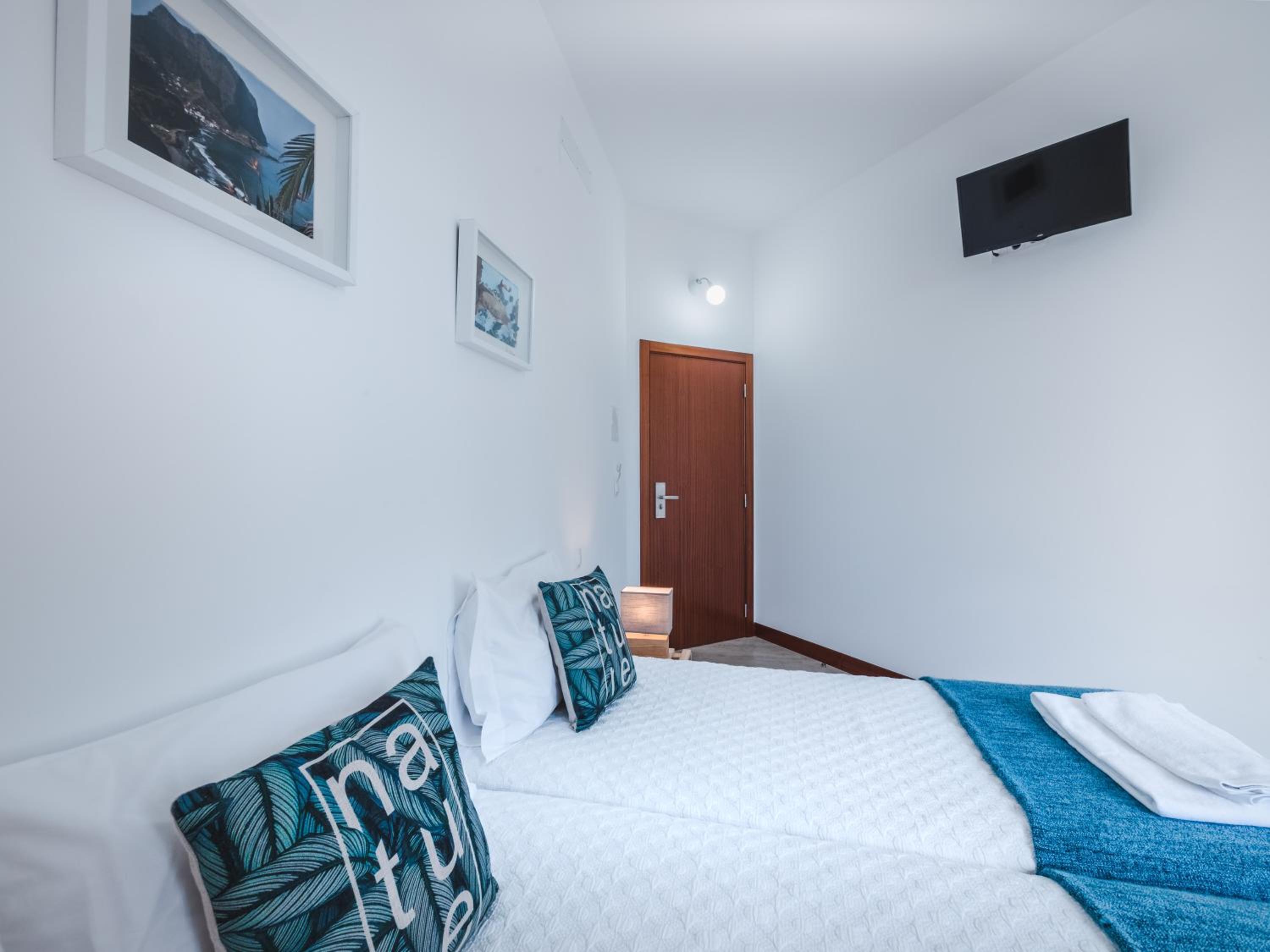 Family Room with two bedroom  photo 1