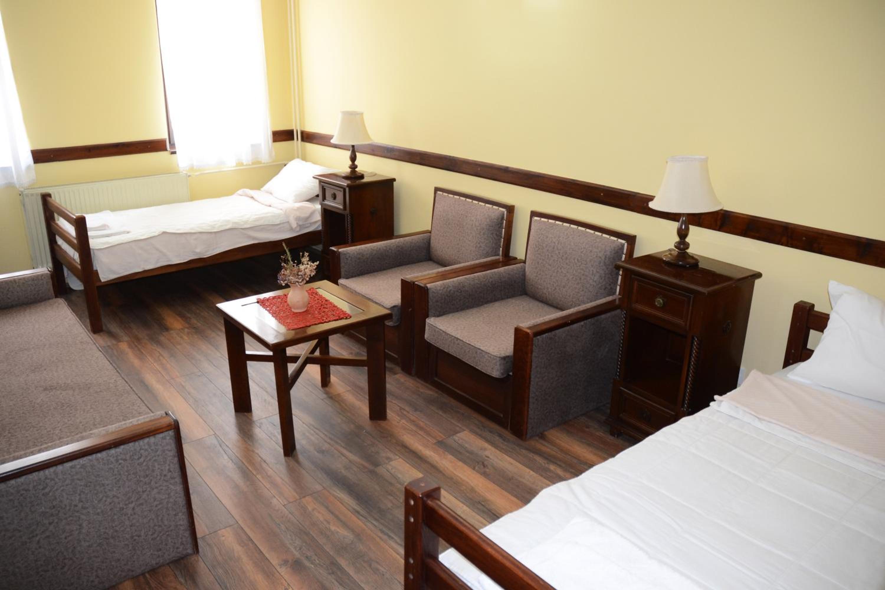 Two-Bedroom Suite with Lake View - Photo 1