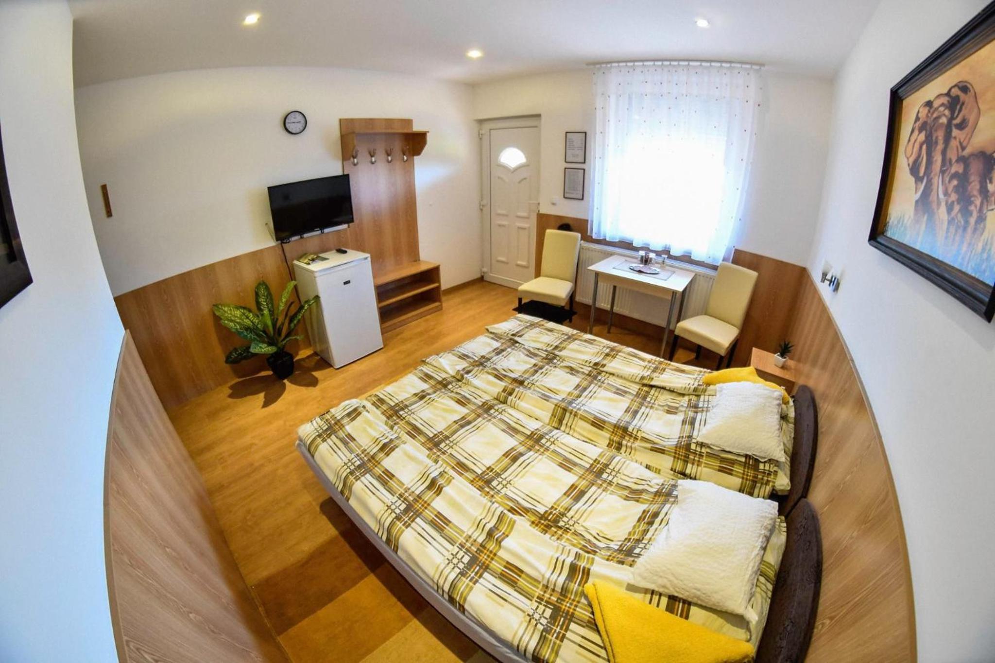 Standard Double or Twin Room - Photo 2