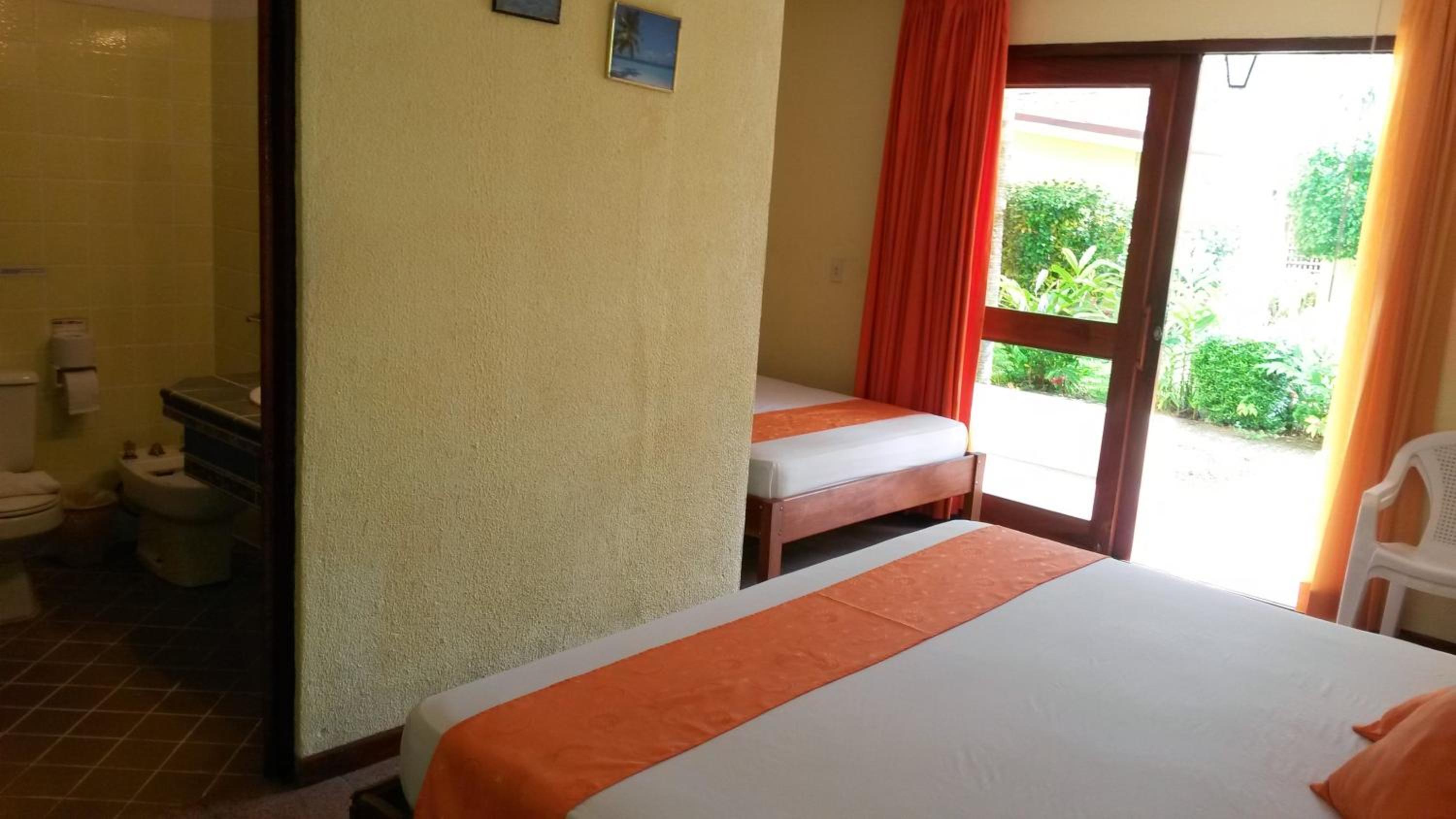 Quadruple Room with Balcony photo 1