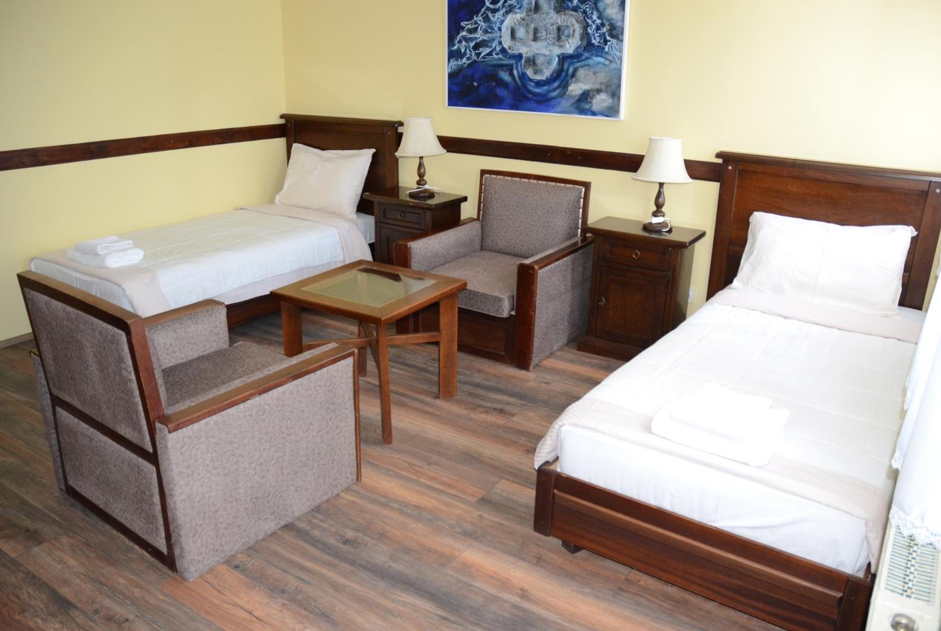 Two-Bedroom Suite with Mountain View - Photo 1