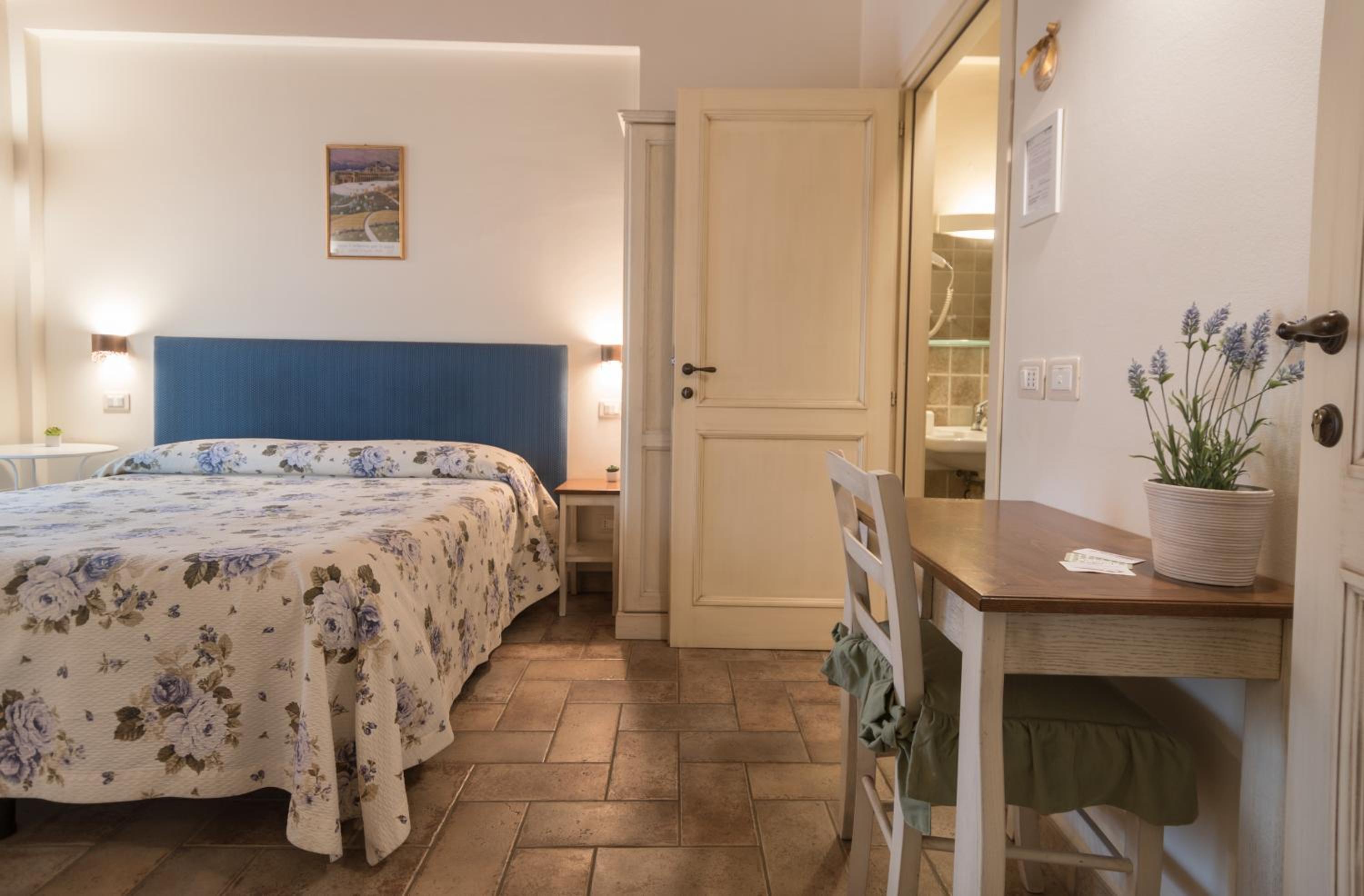 Triple Room - Photo 1