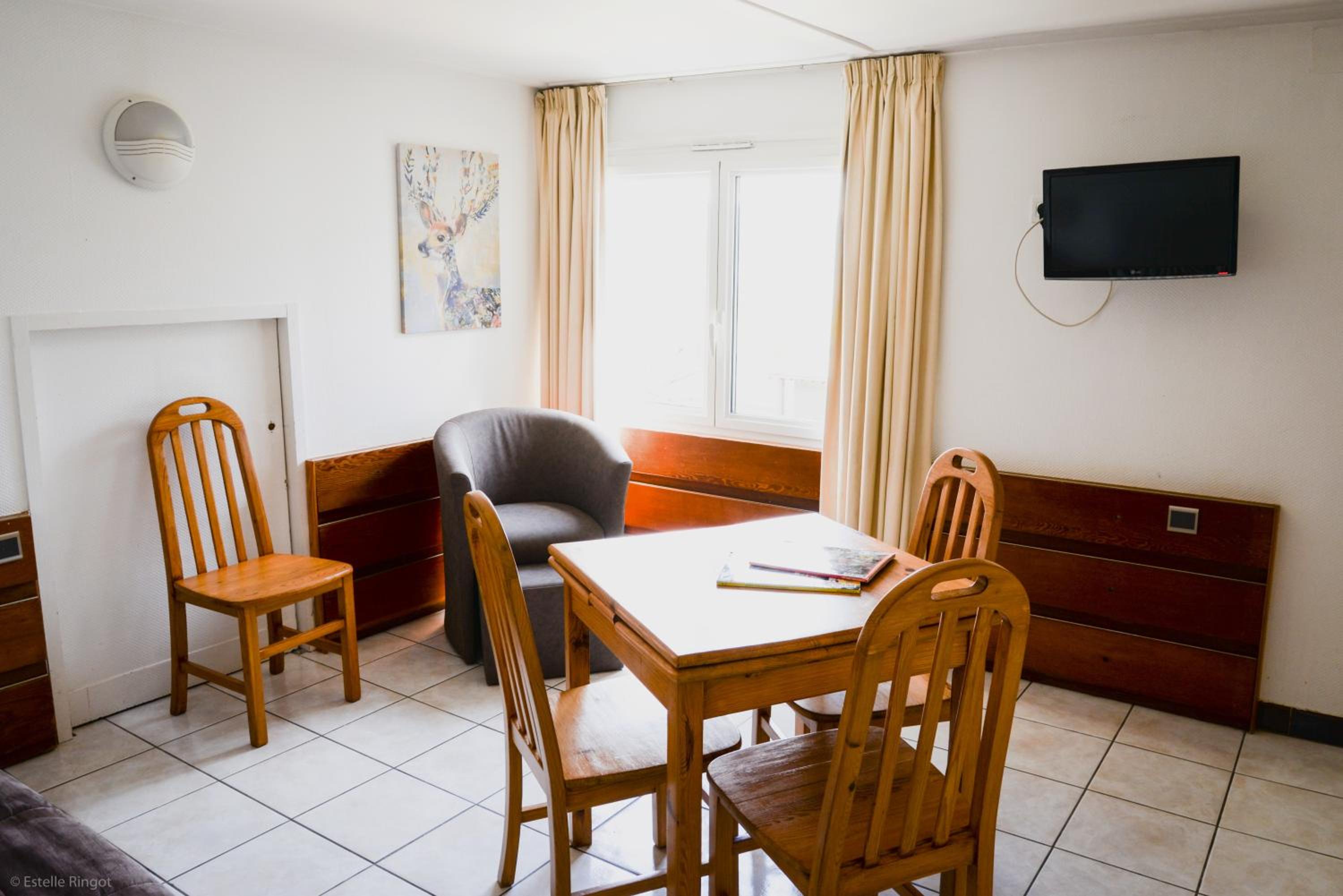 3rd Floor Apartment photo 2