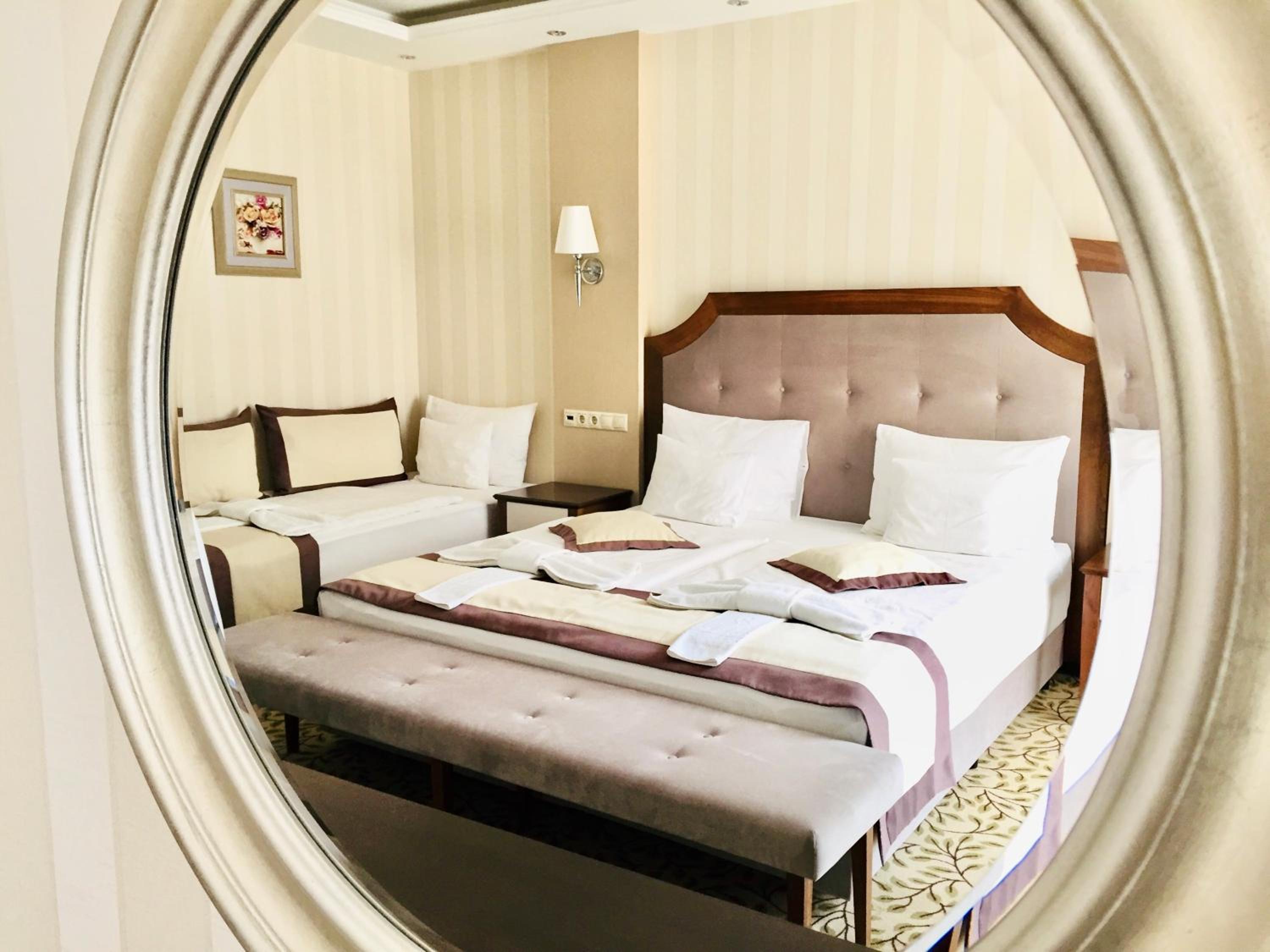 Triple Room with Balcony - Photo 1