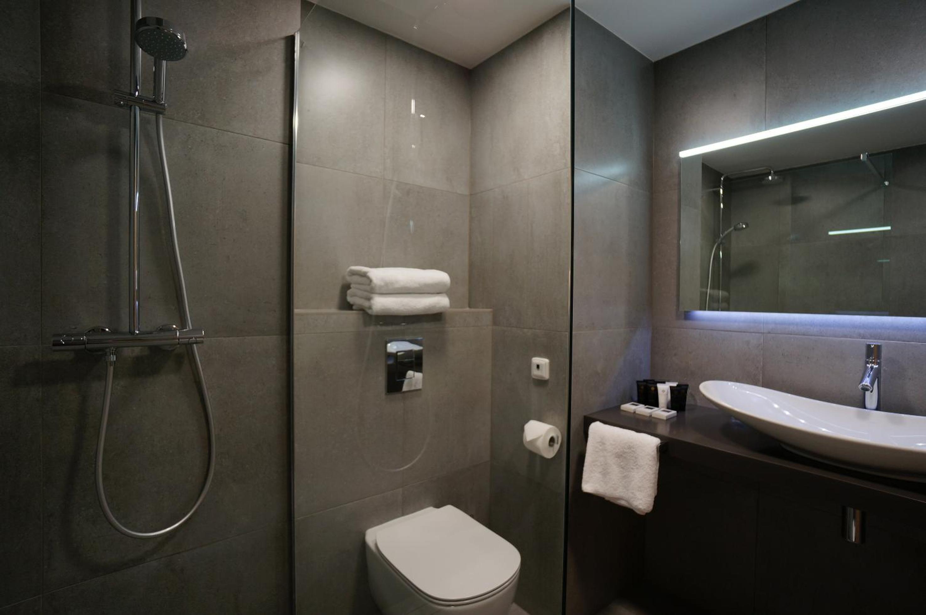 Double or Twin Room photo 3