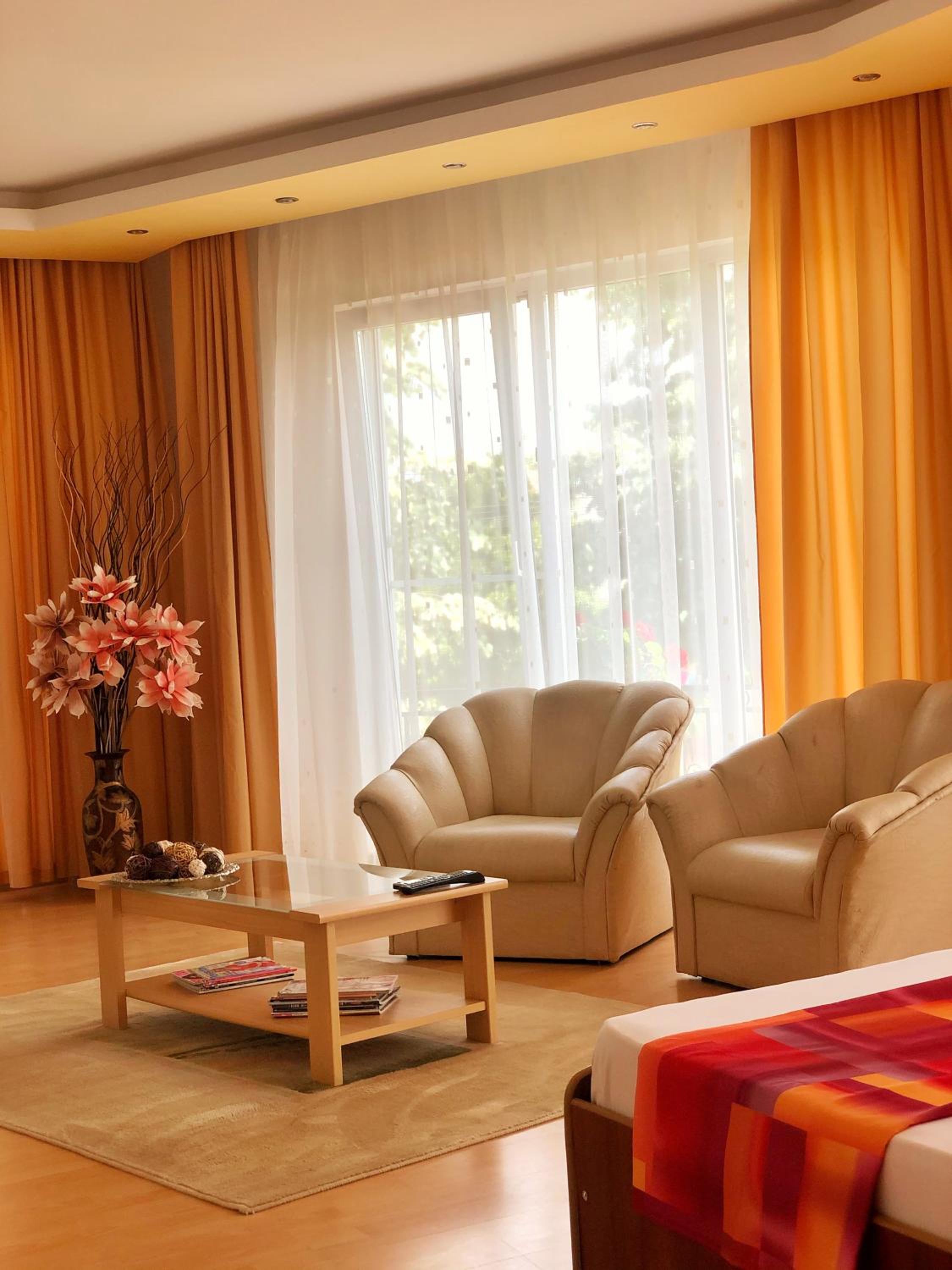 Deluxe Double Room with Balcony photo 2