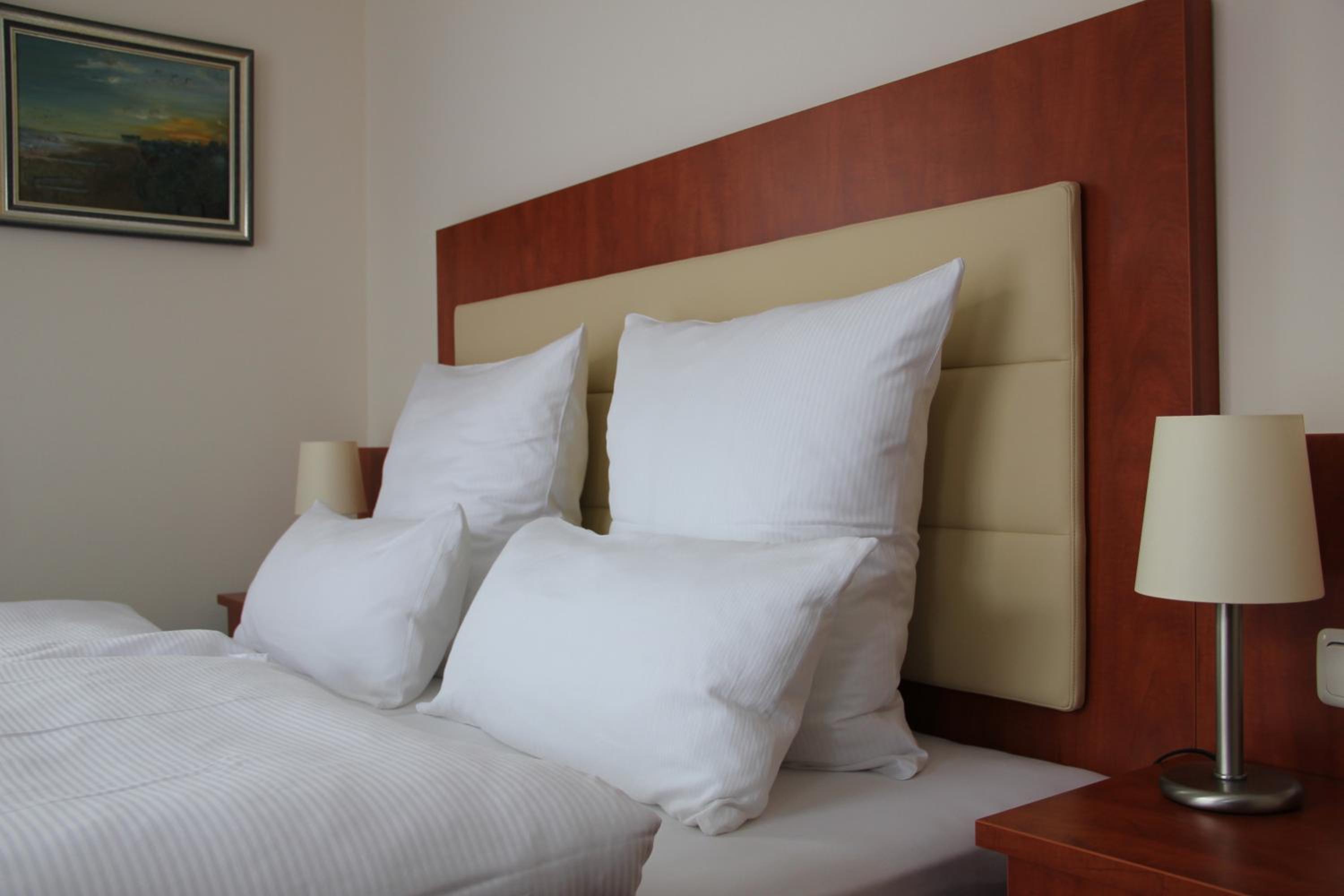 One-Bedroom Suite with City View