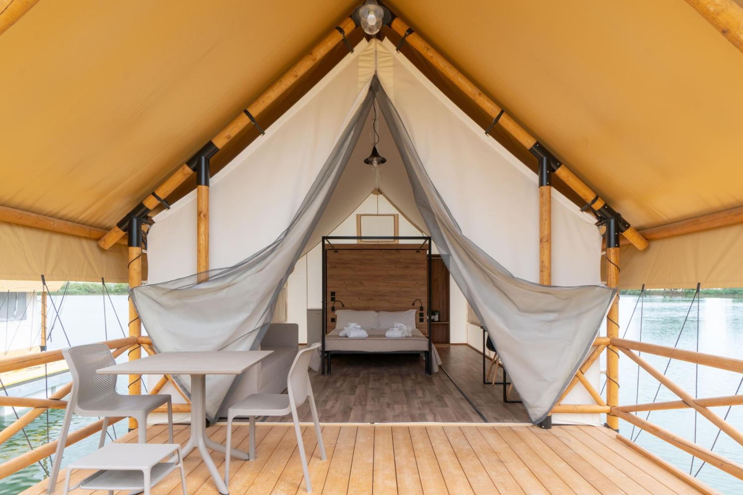 Tent - Photo 9