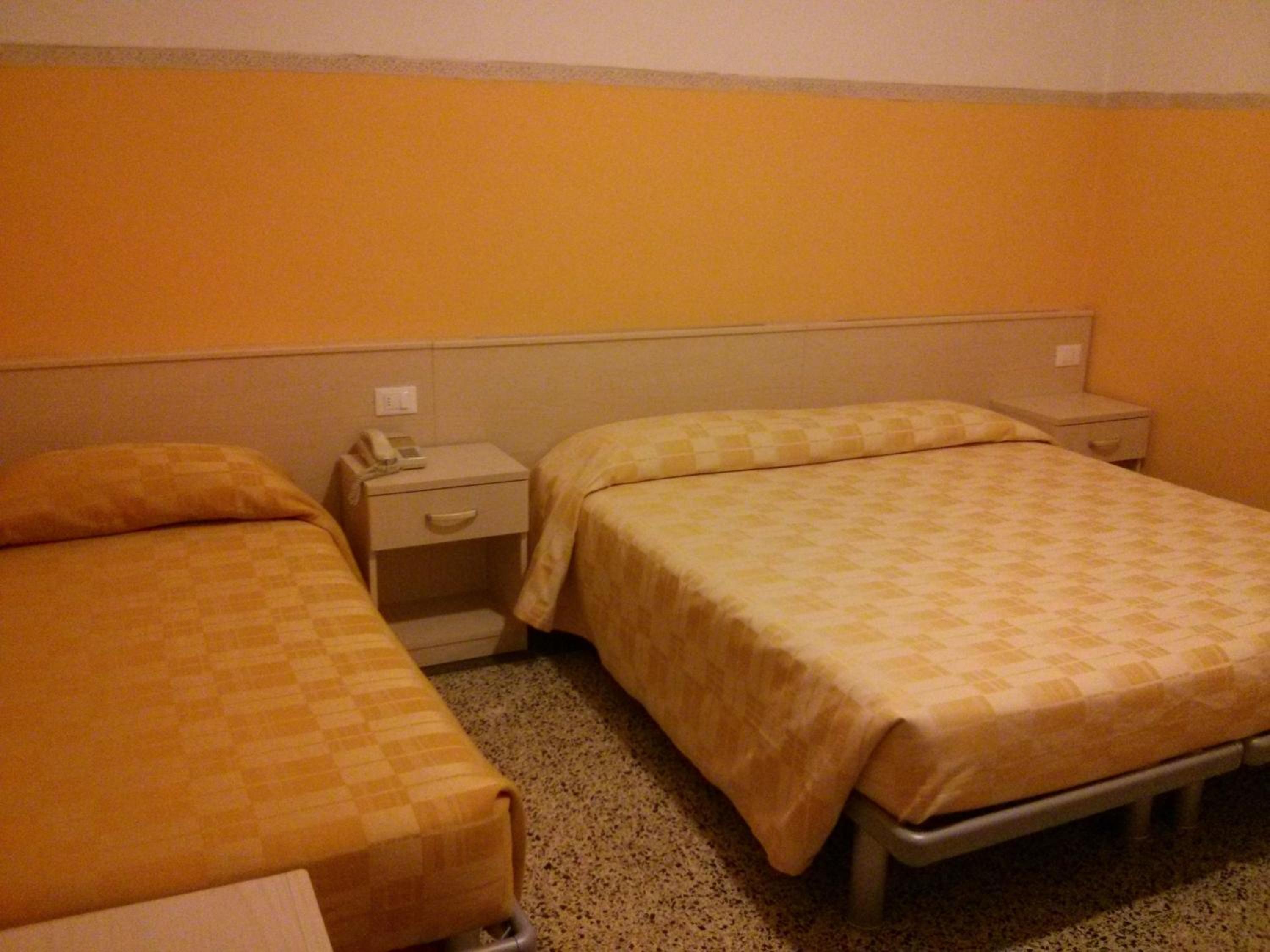 Triple Room - Photo 3