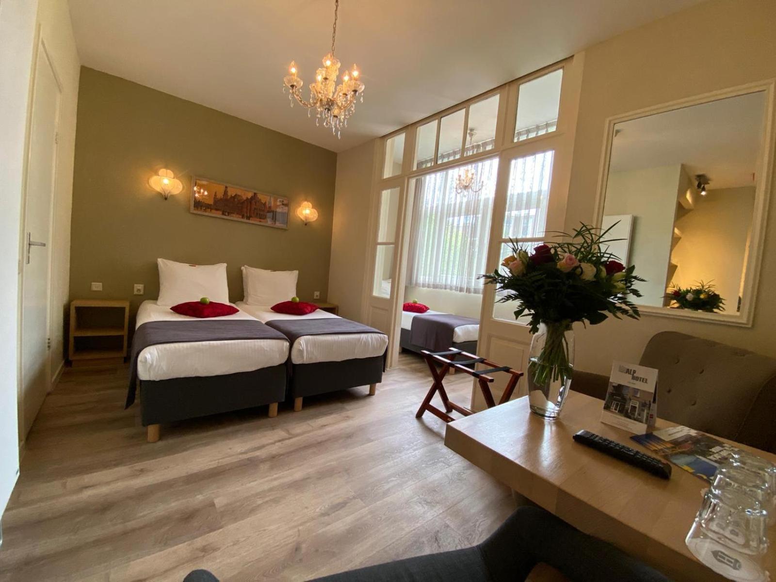 Triple Room with Garden View