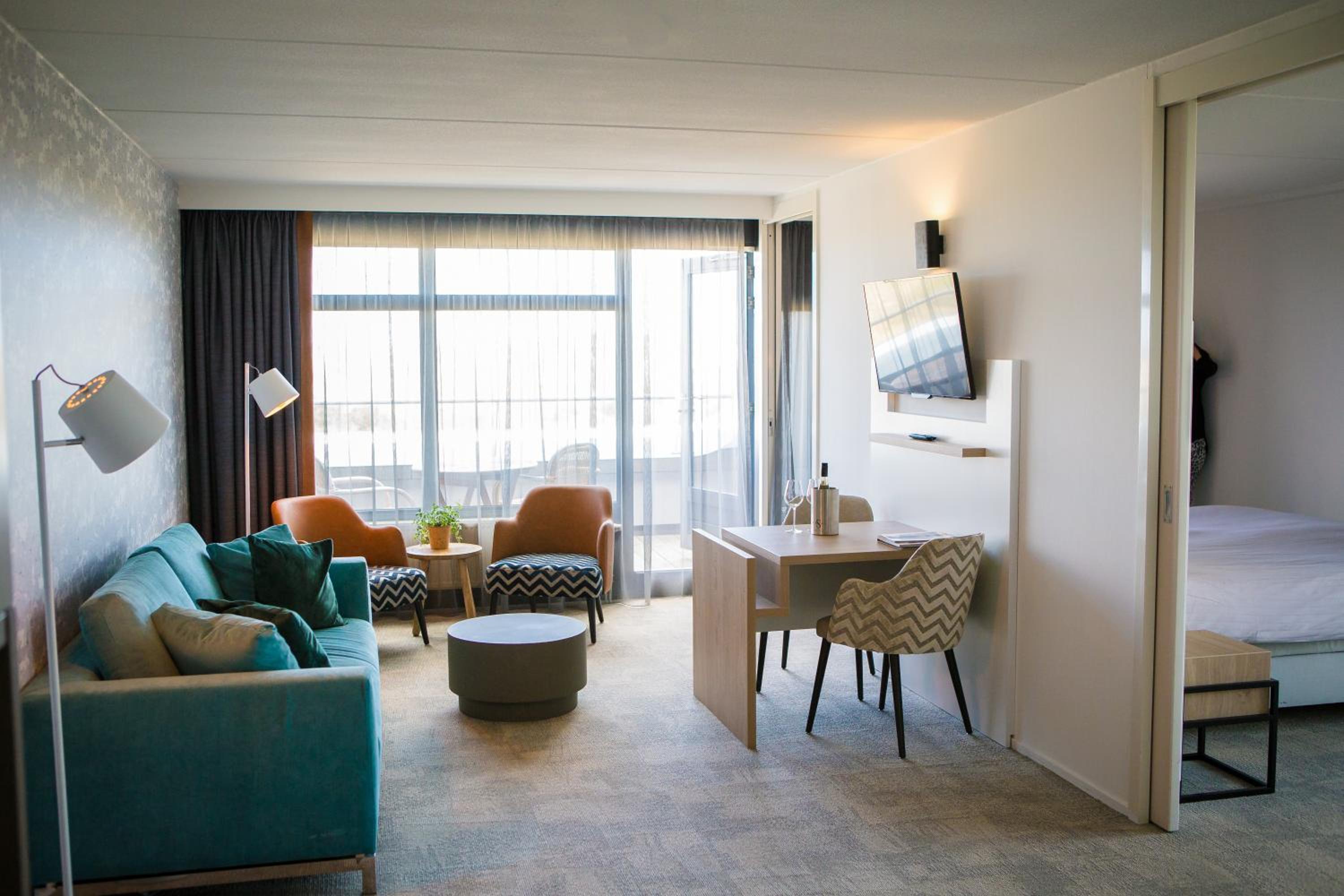 Suite - Photo 5