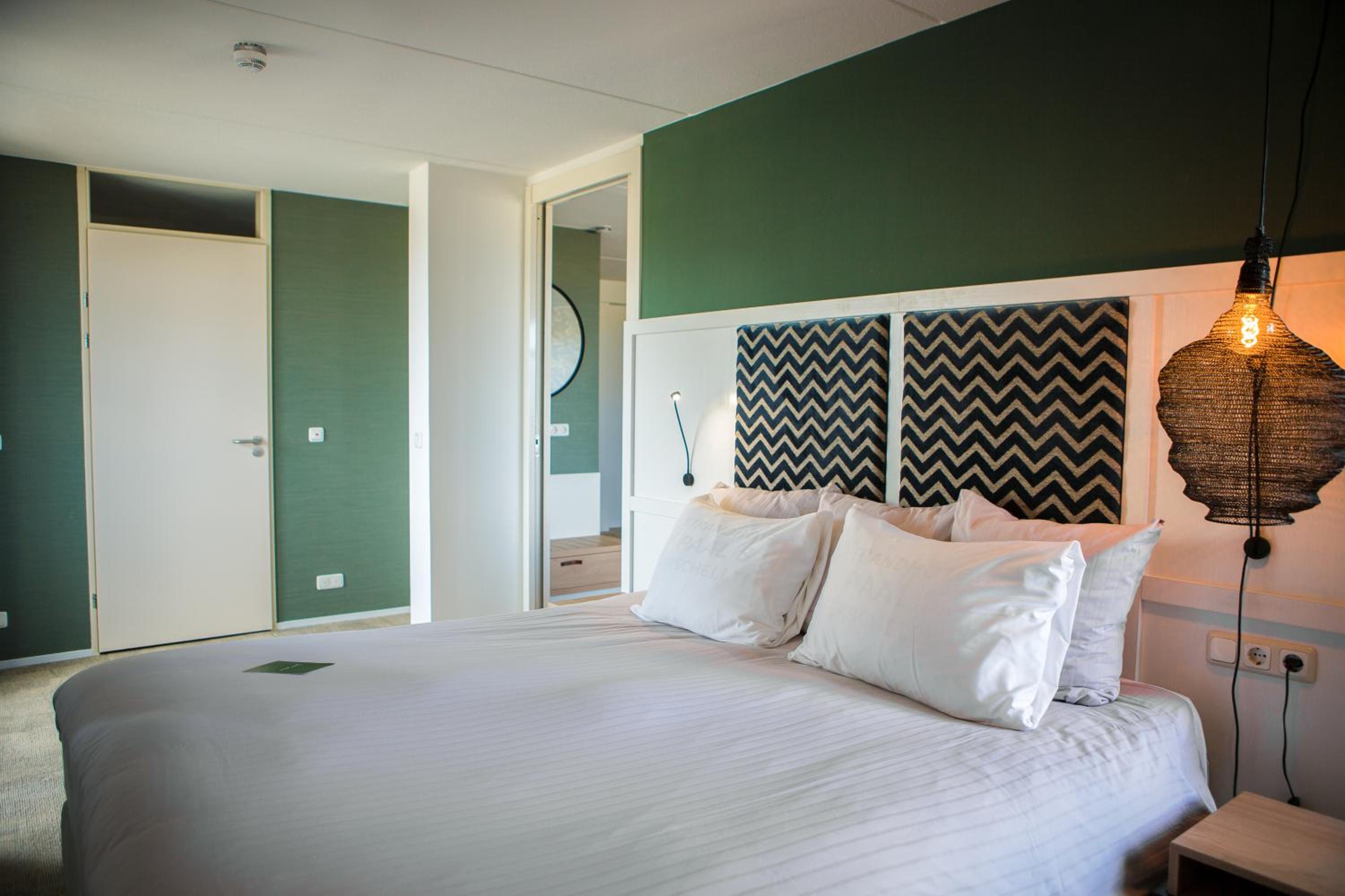 Suite - Photo 7