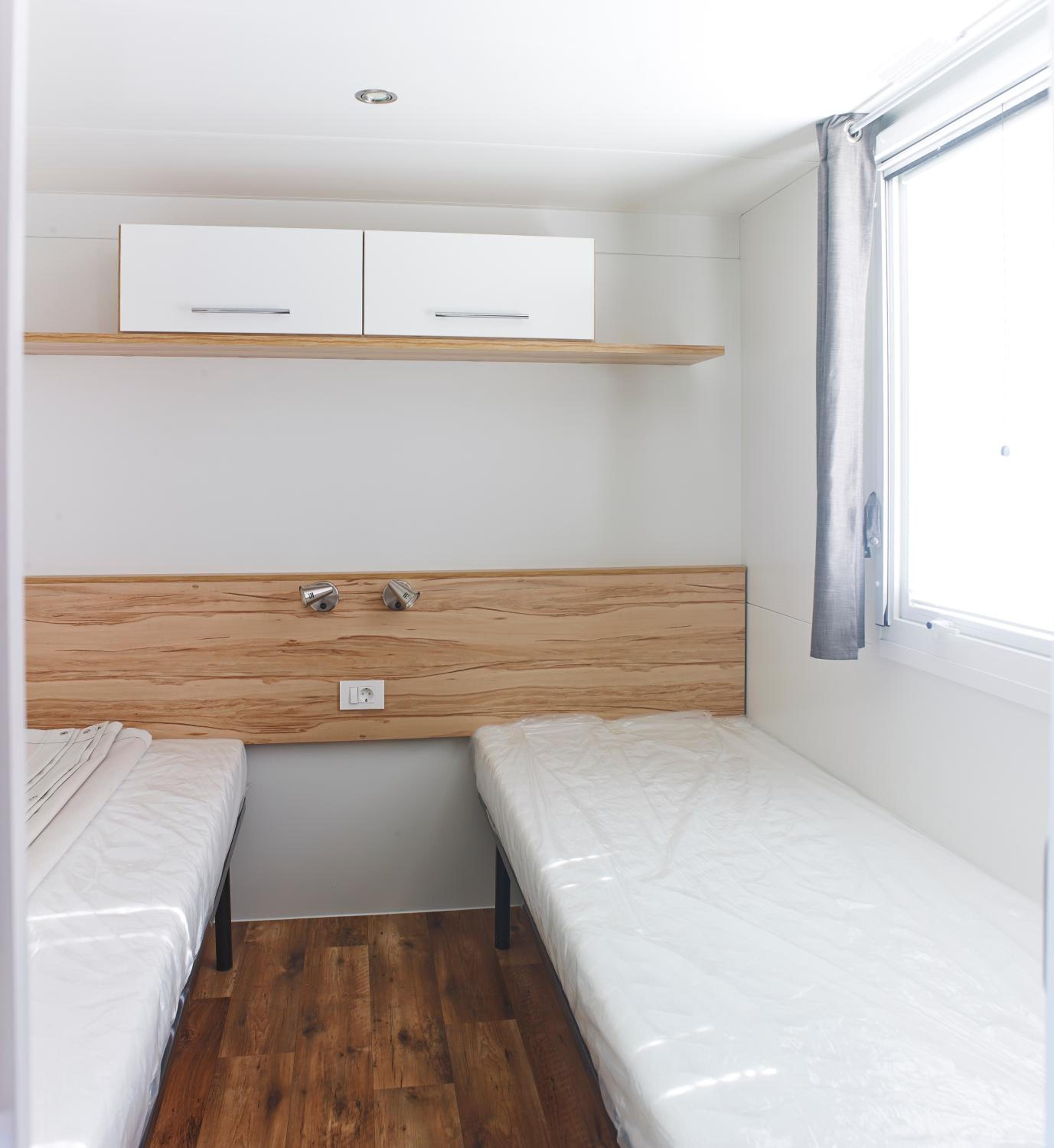 Mobile Home photo 2