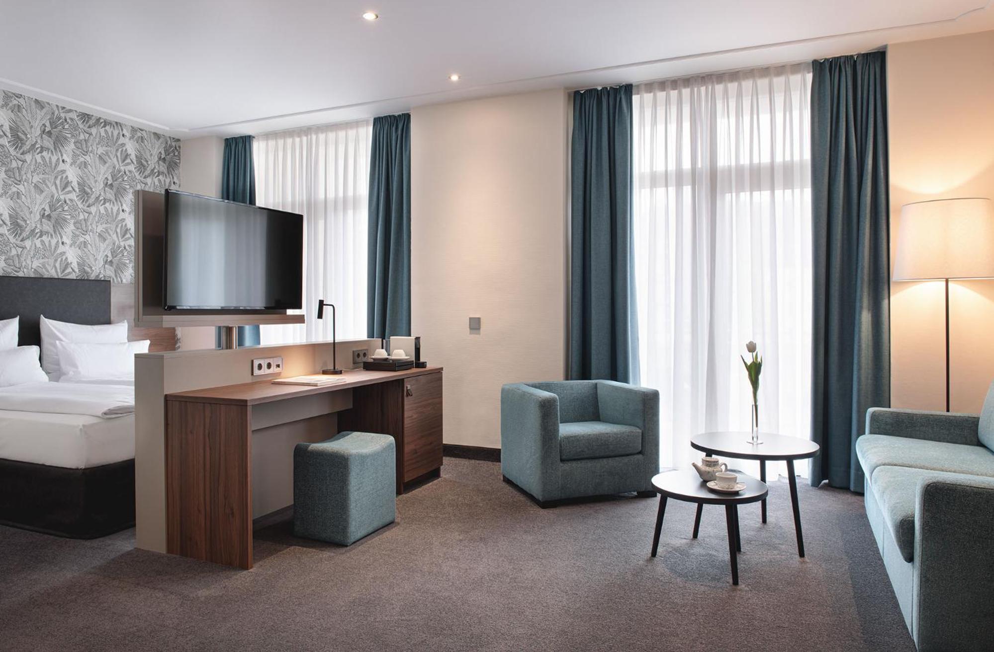 Superior Double Room with Balcony - Photo 2