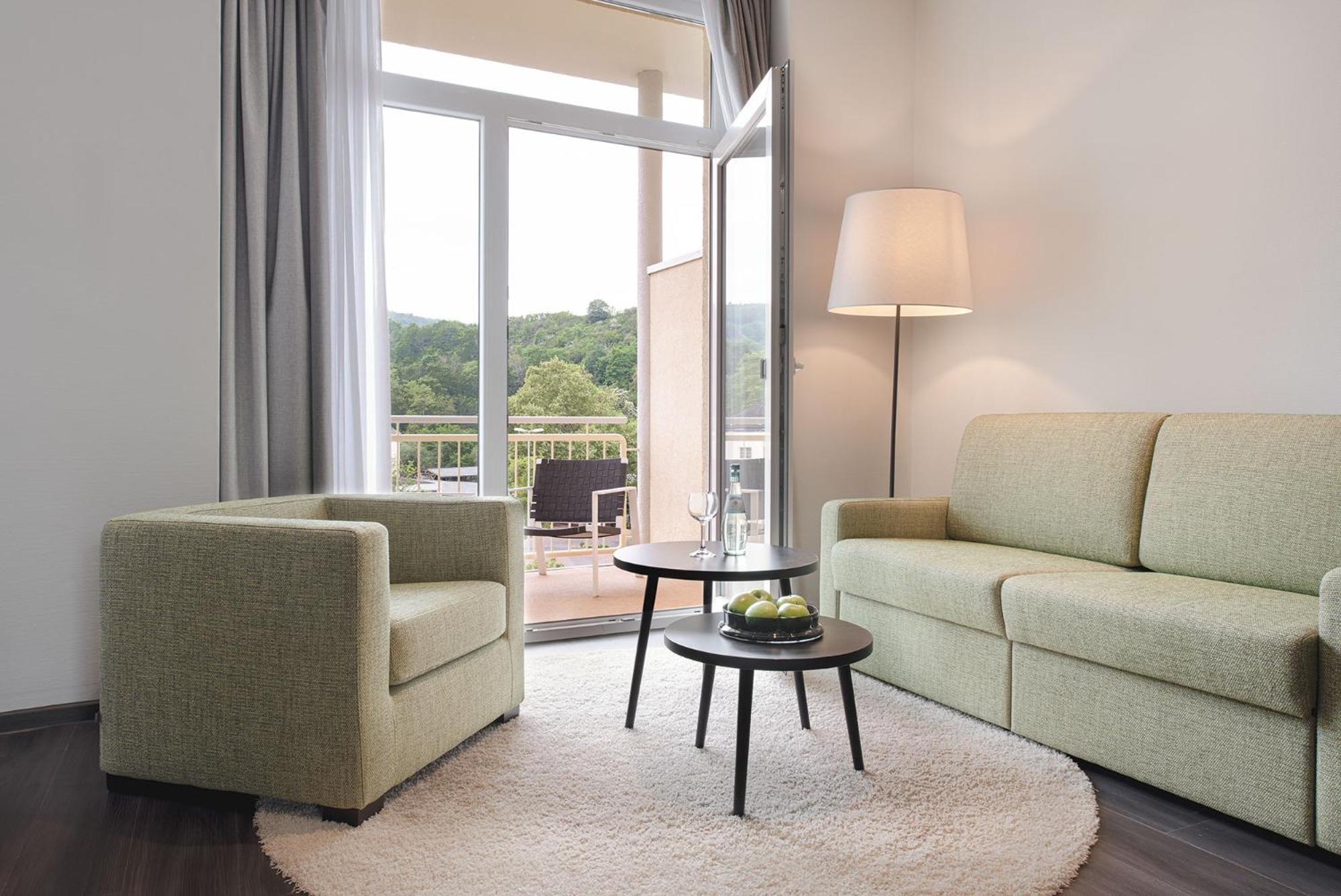 Superior Double Room with Balcony - Photo 4
