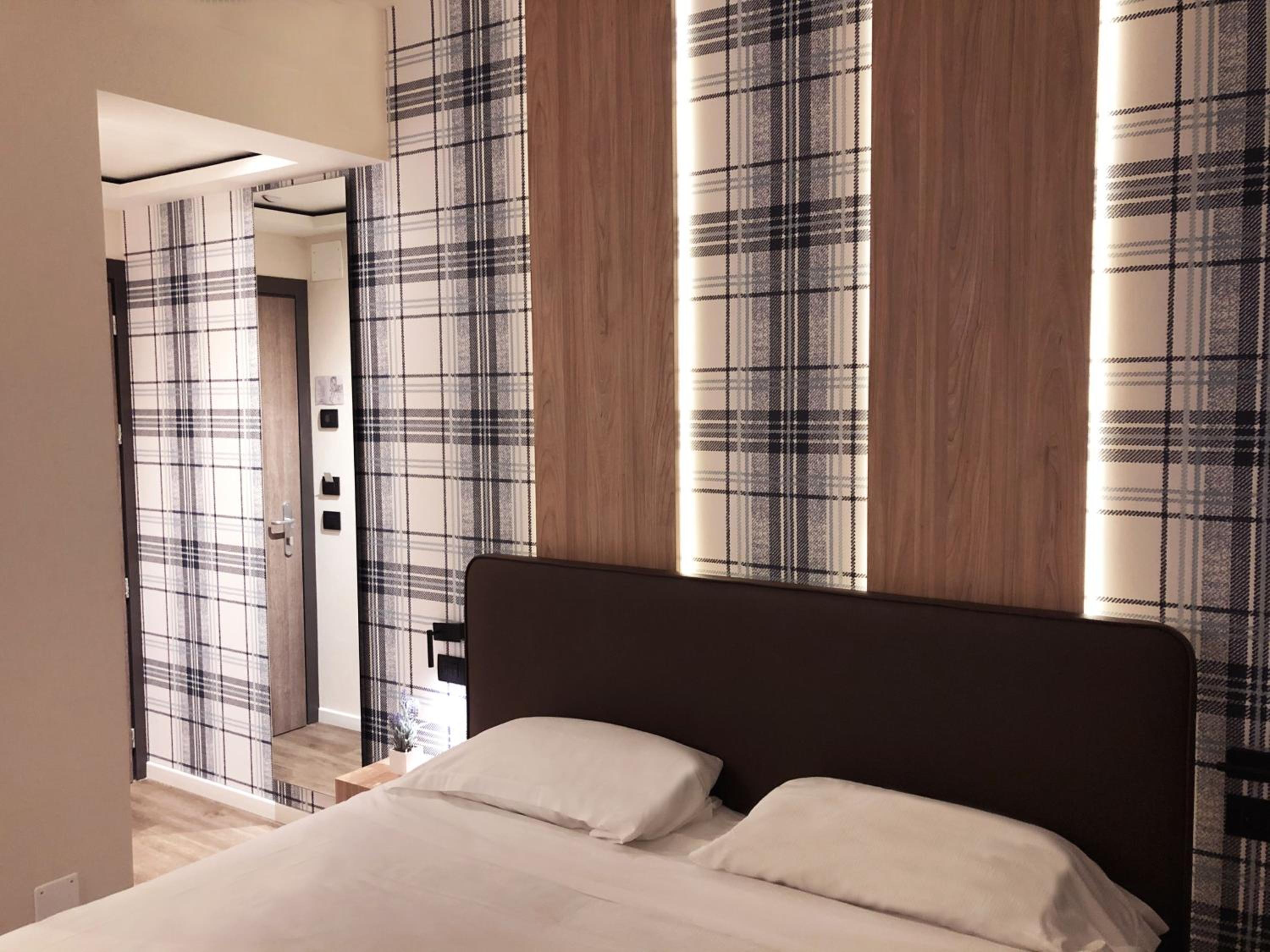 Superior Double or Twin Room - Photo 1