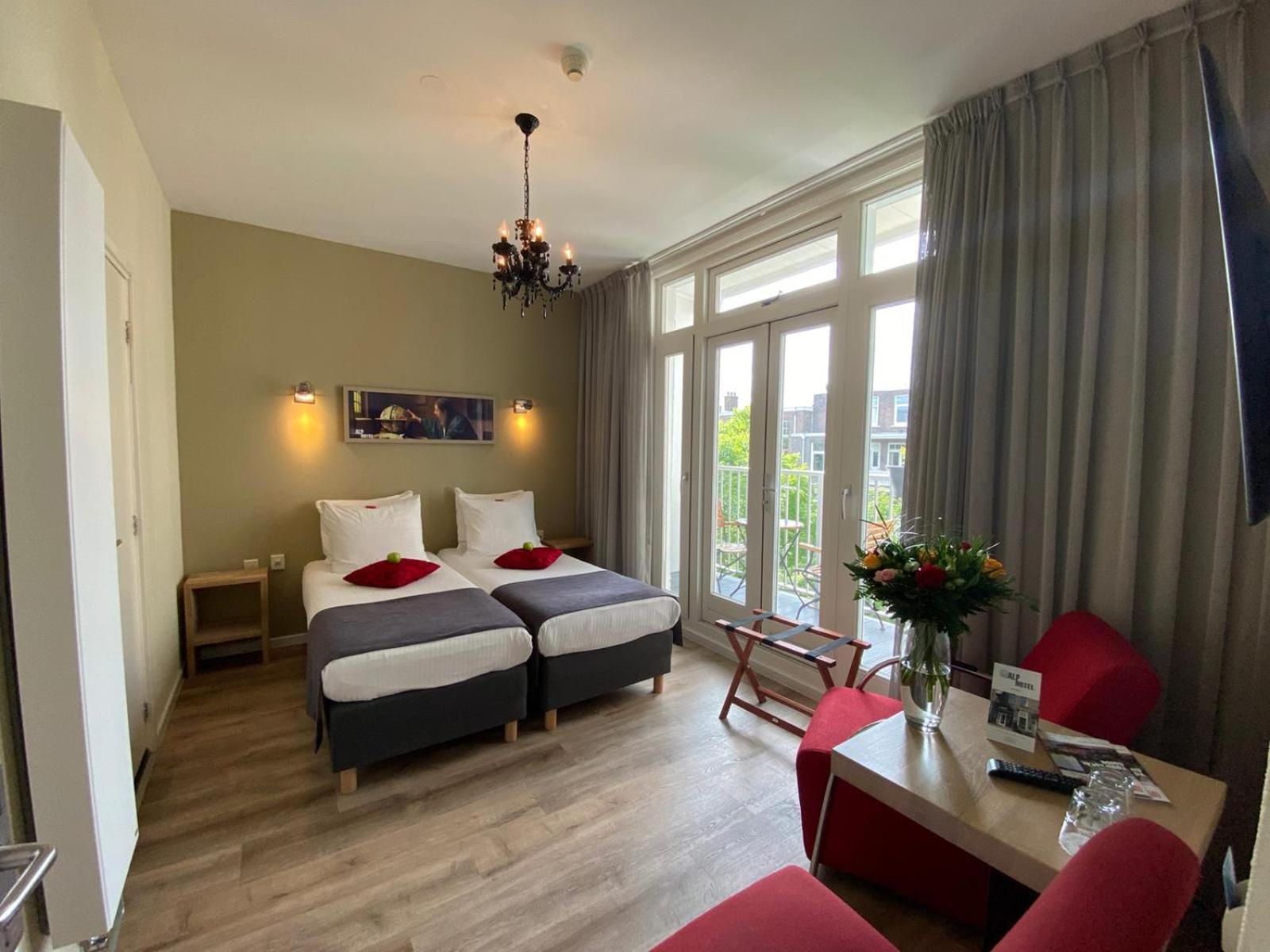 Twin Room with Balcony photo 1