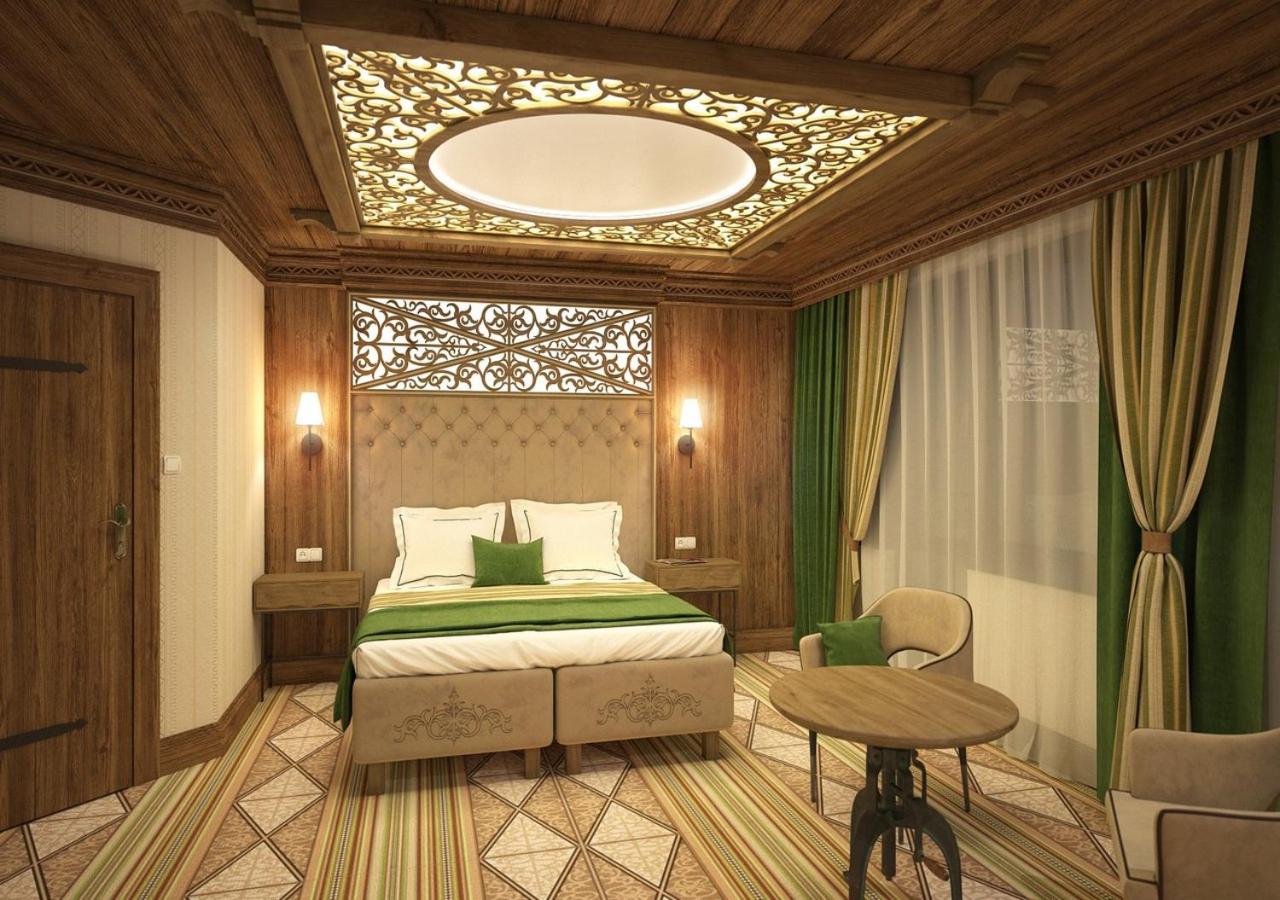 Two-Bedroom Family Suite with Balcony photo 3
