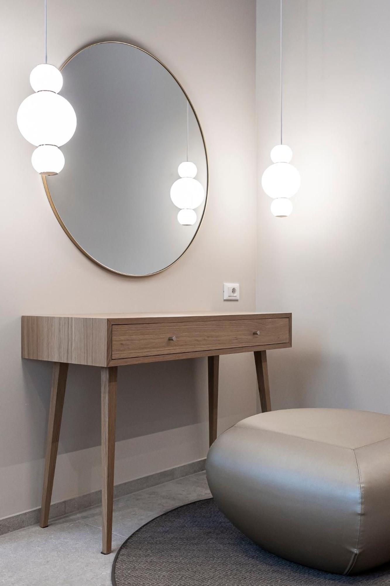 Design Suite with Balcony and Bathtub - Photo 2