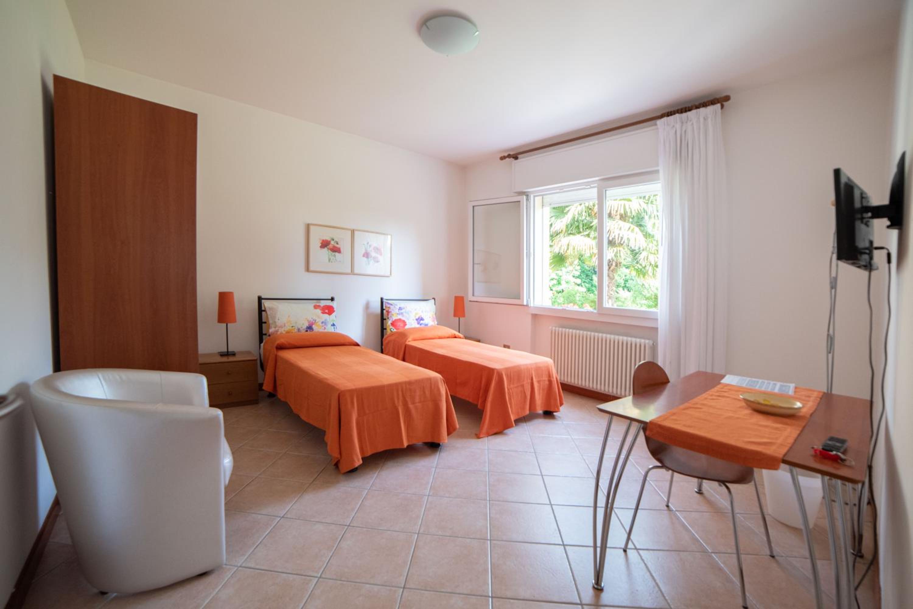 Double or Twin Room - Photo 2