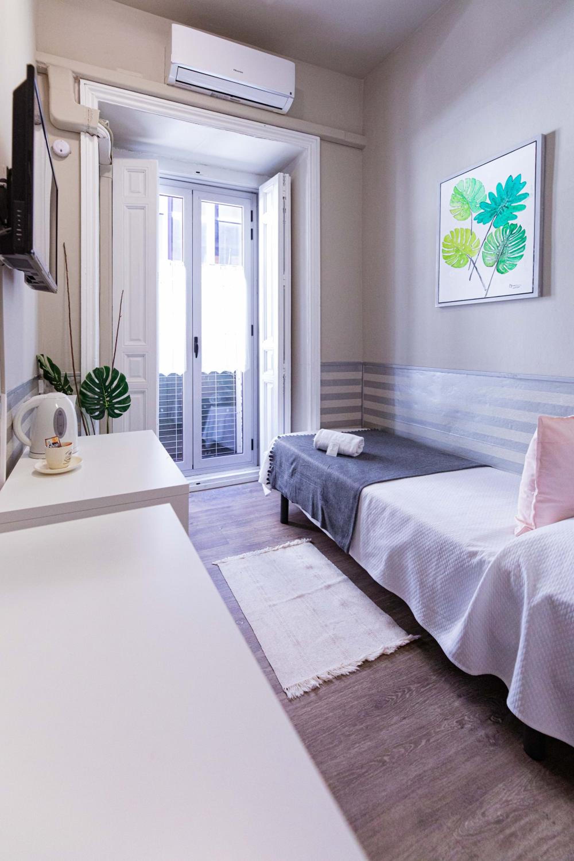 Habitación Sencilla con Balcón