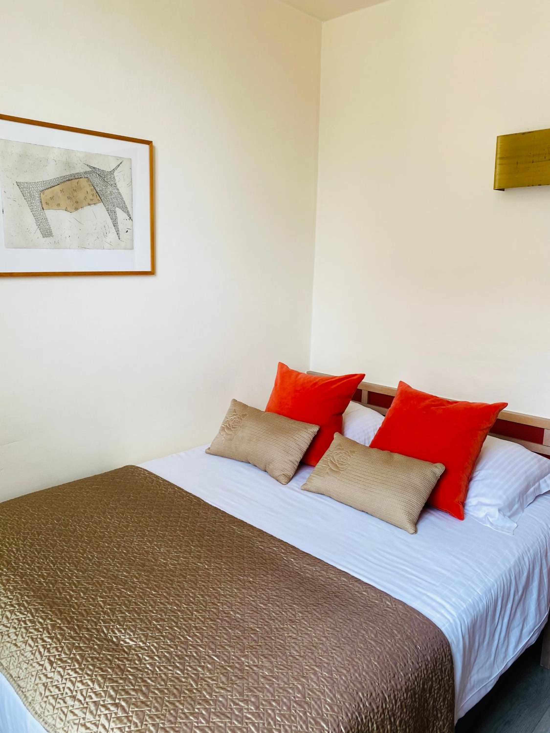 Small Double Room photo 1