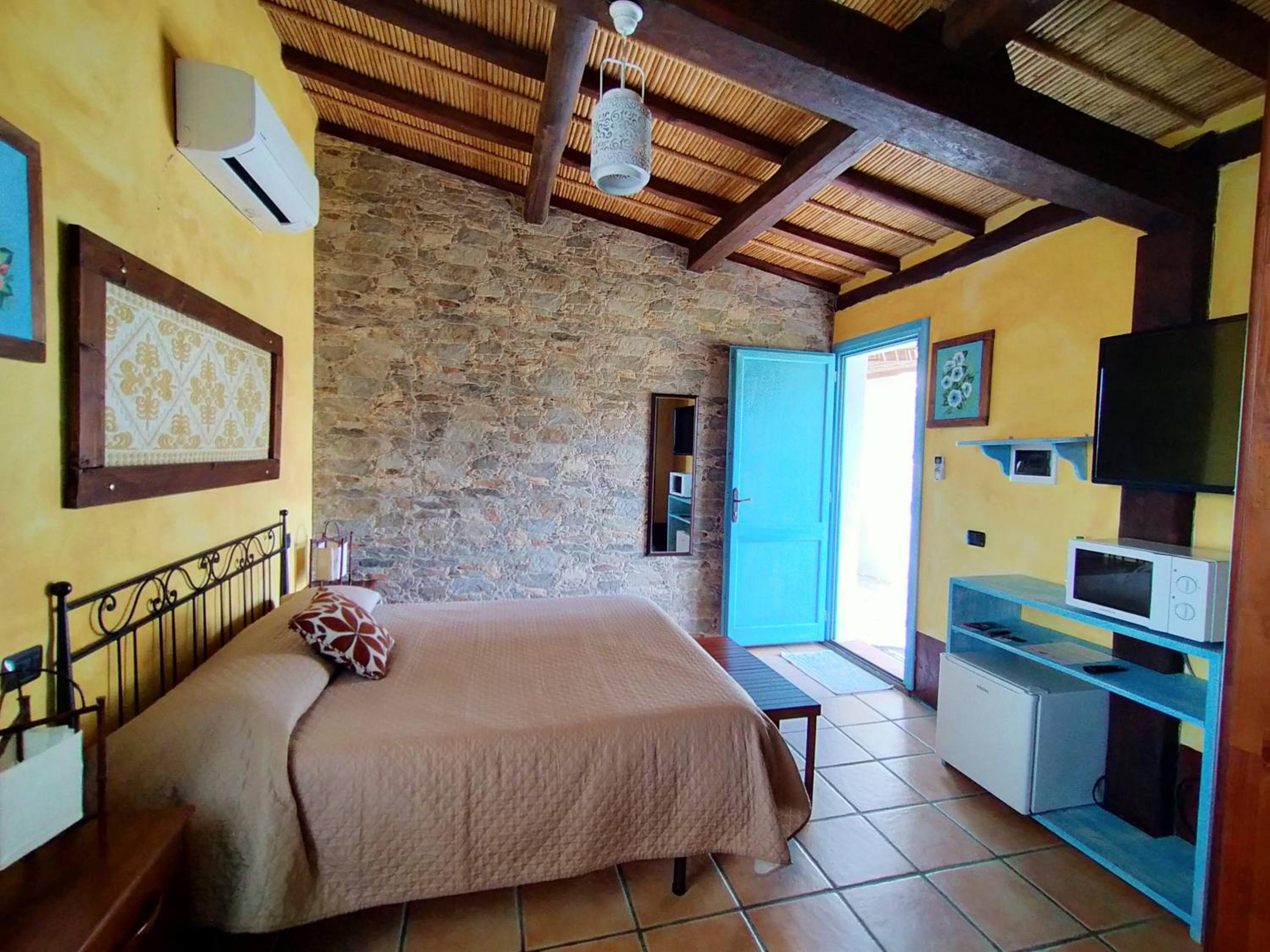 Double Room with Patio photo 2