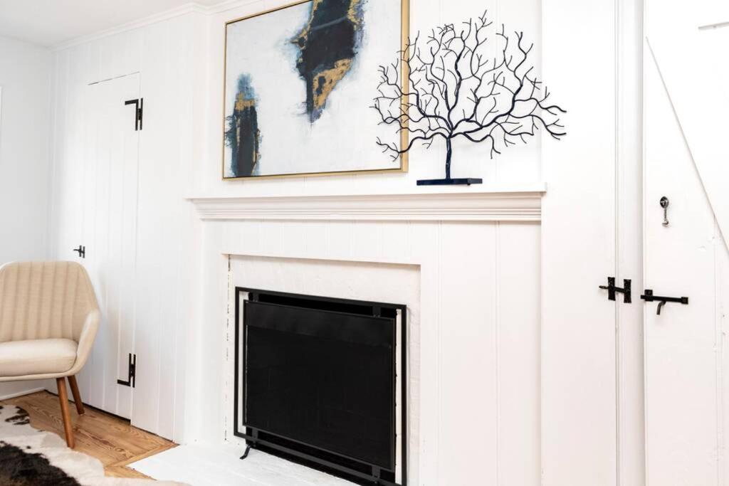 Three-Bedroom House photo 2