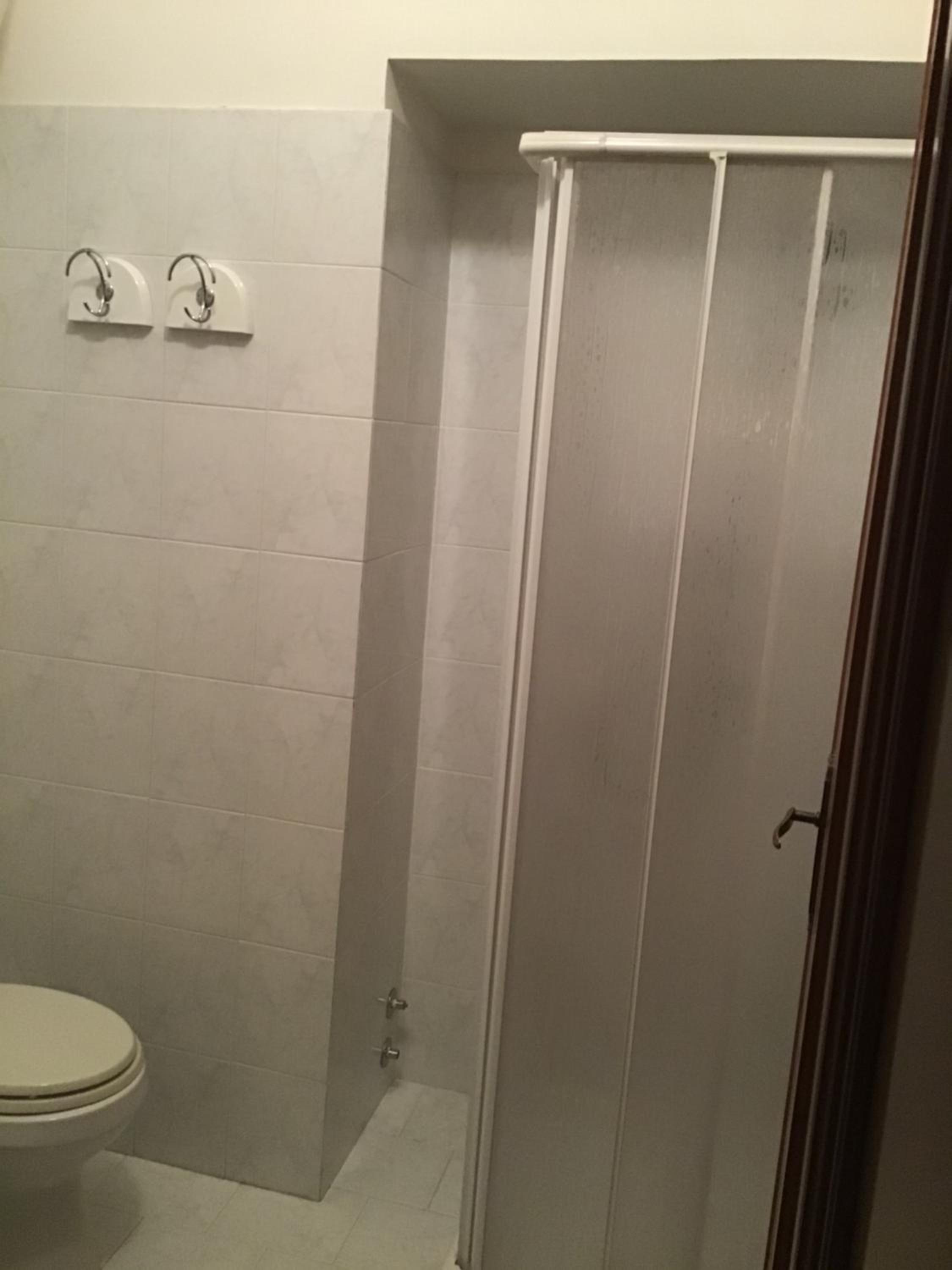 Double or Twin Room - Photo 6