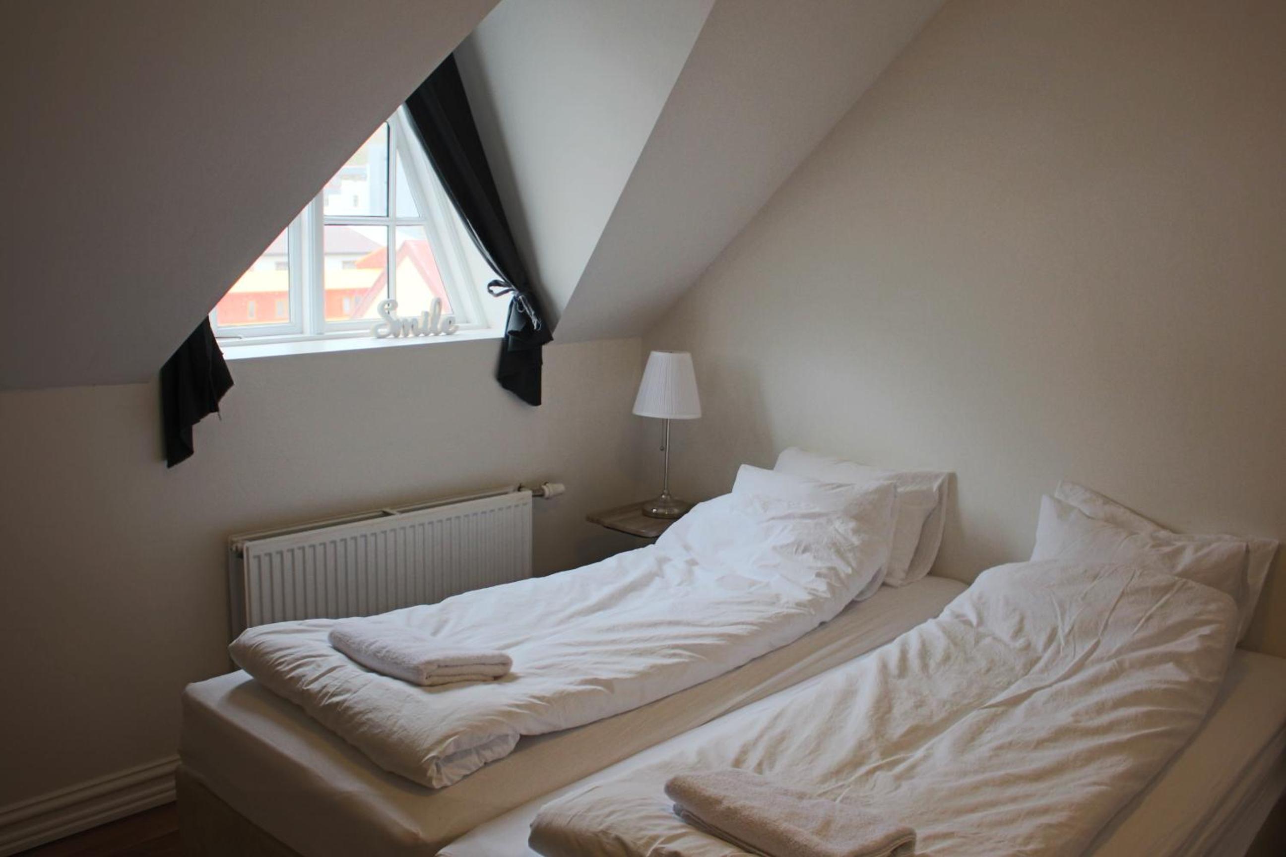 Double or Twin Room with Shared Bathroom photo 1