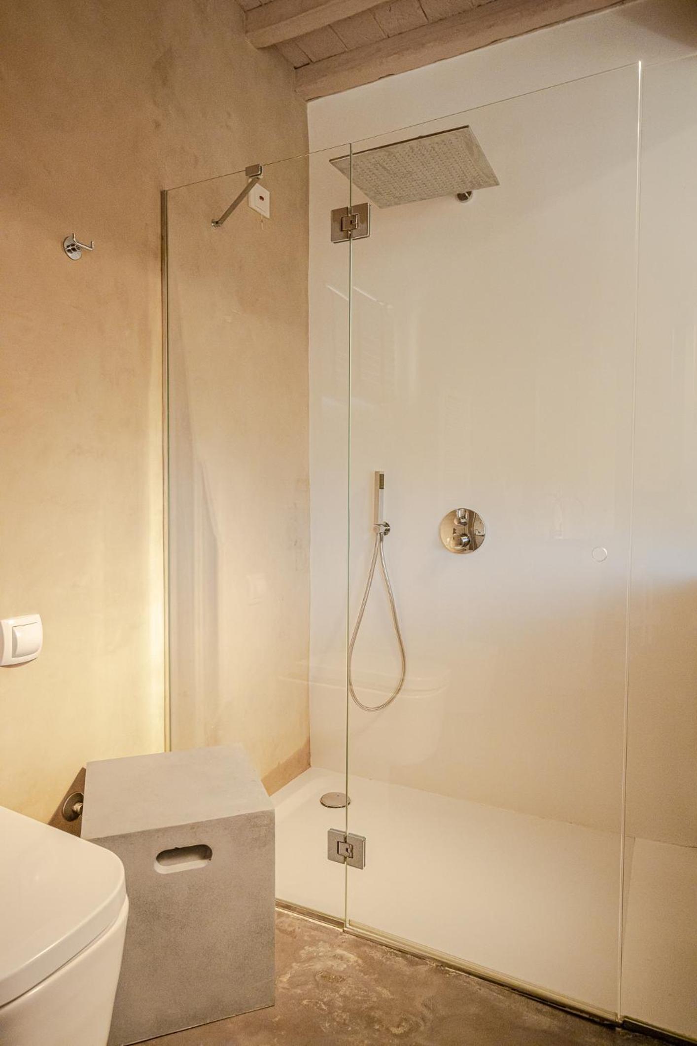 Double Room with Patio - Photo 9