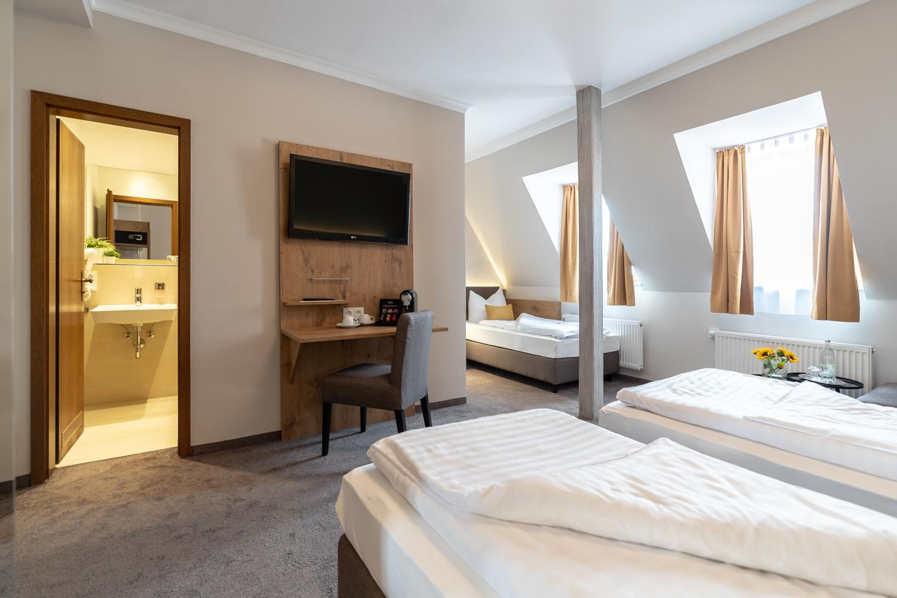 Comfort Triple Room - Photo 8
