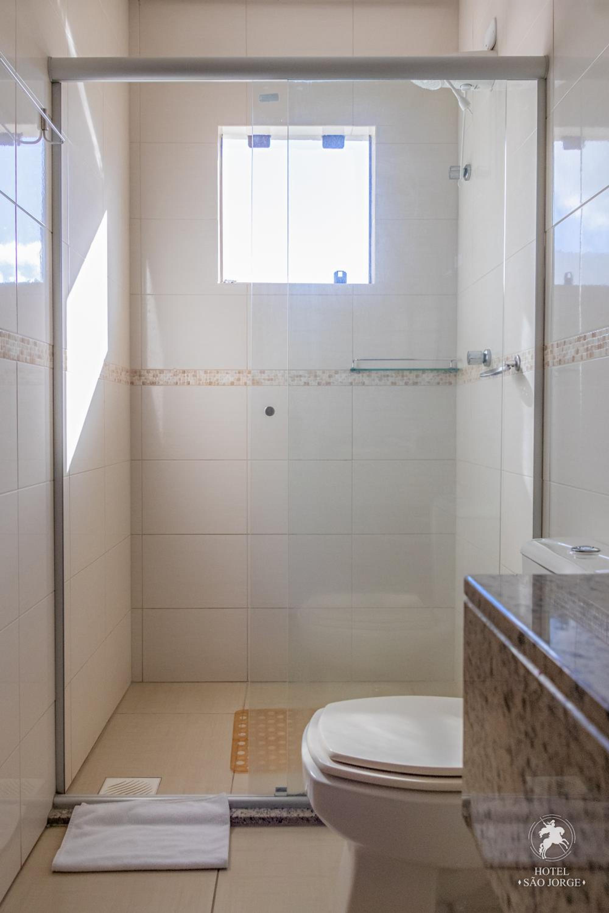 Deluxe Double or Twin Room photo 2
