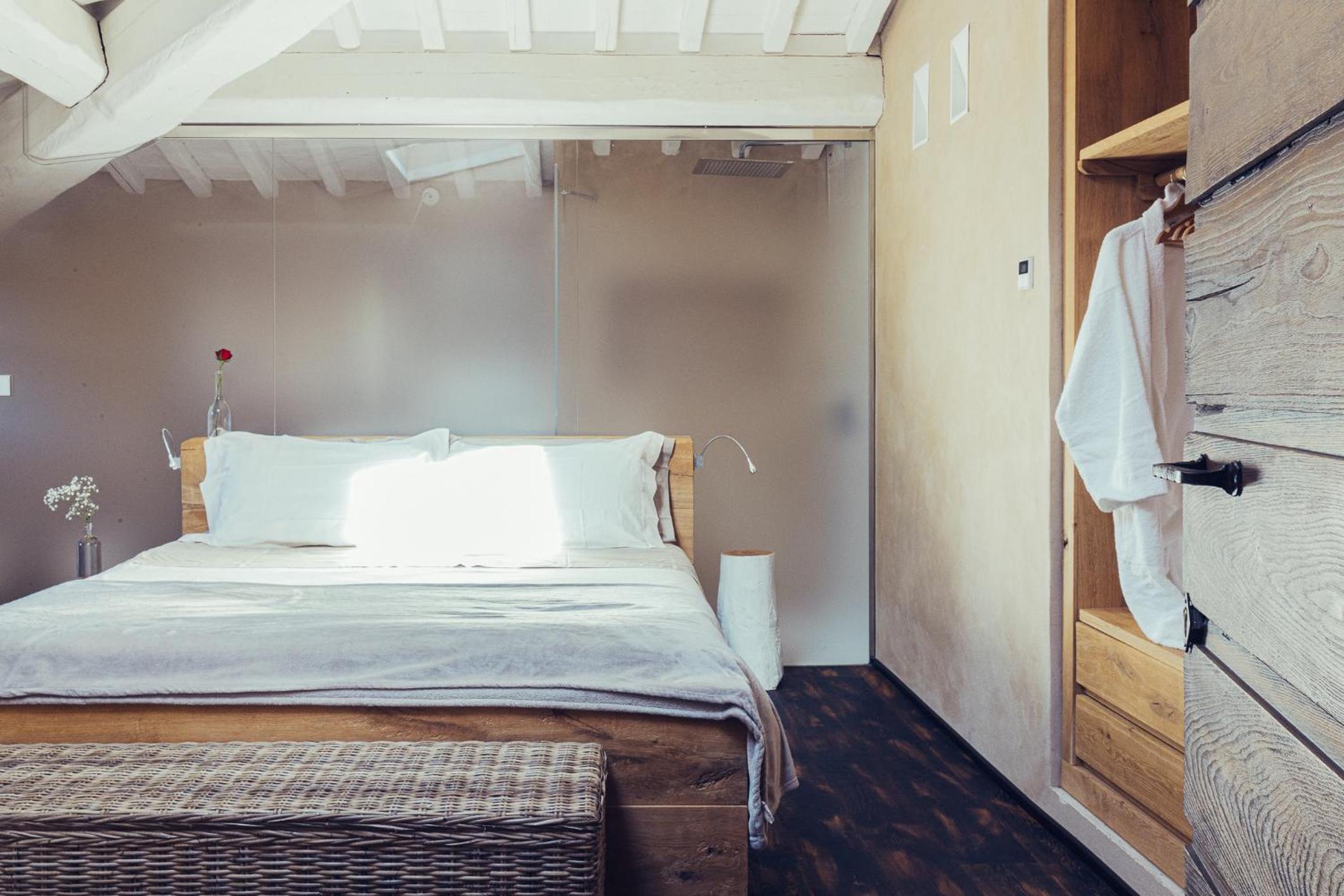 Deluxe Double Room with Bath