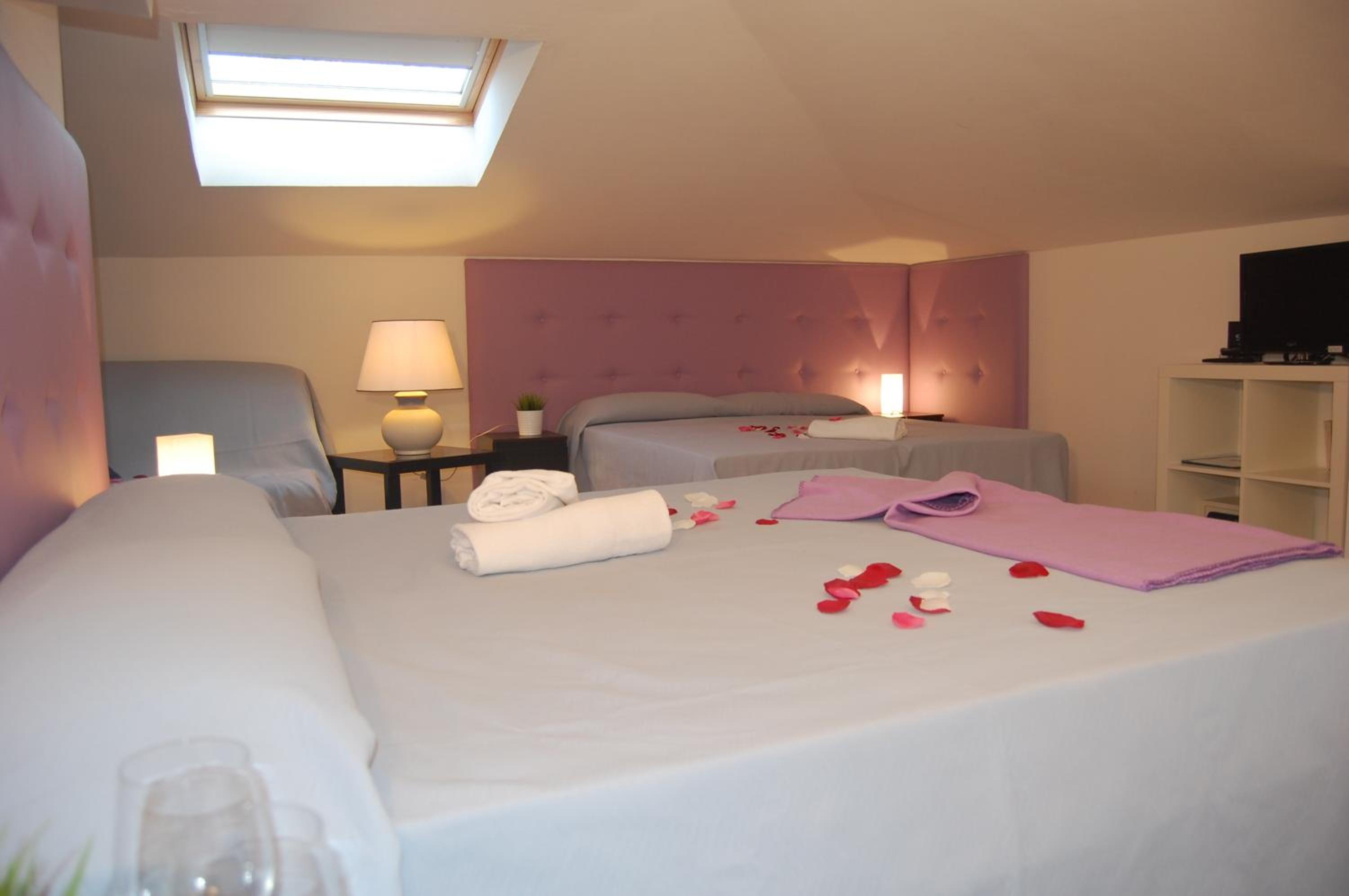 Quadruple Room - Attic - Photo 3