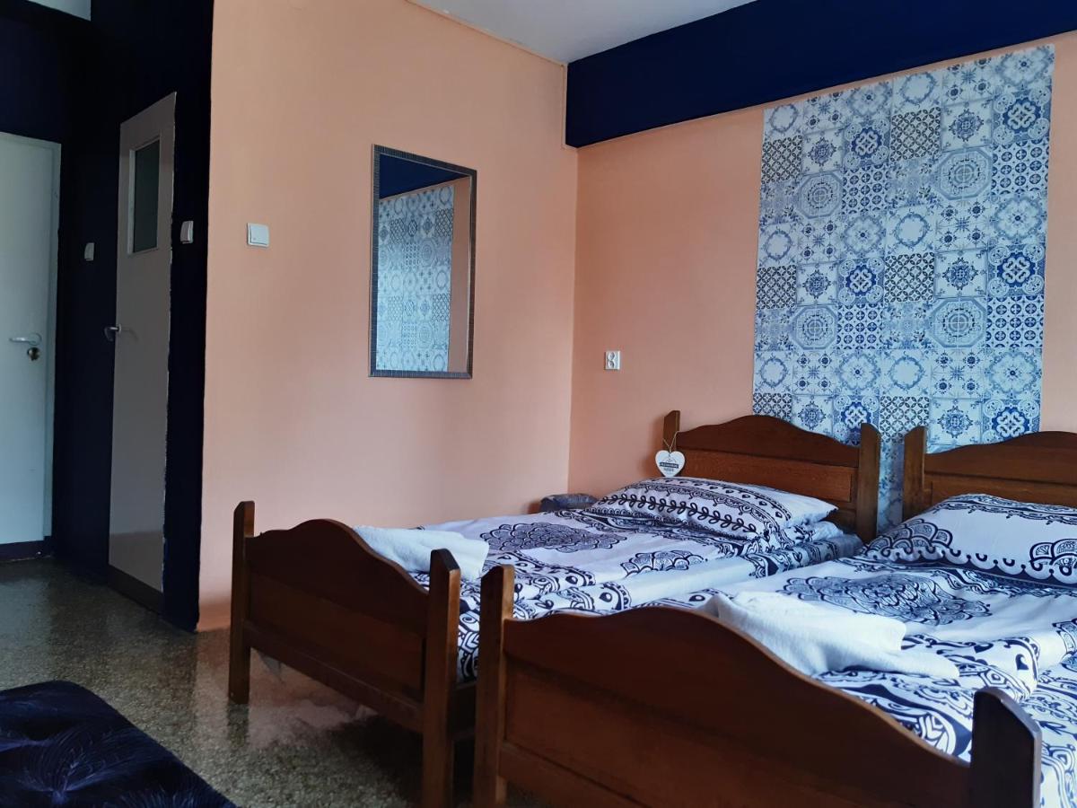 Triple Room with Bathroom photo 1