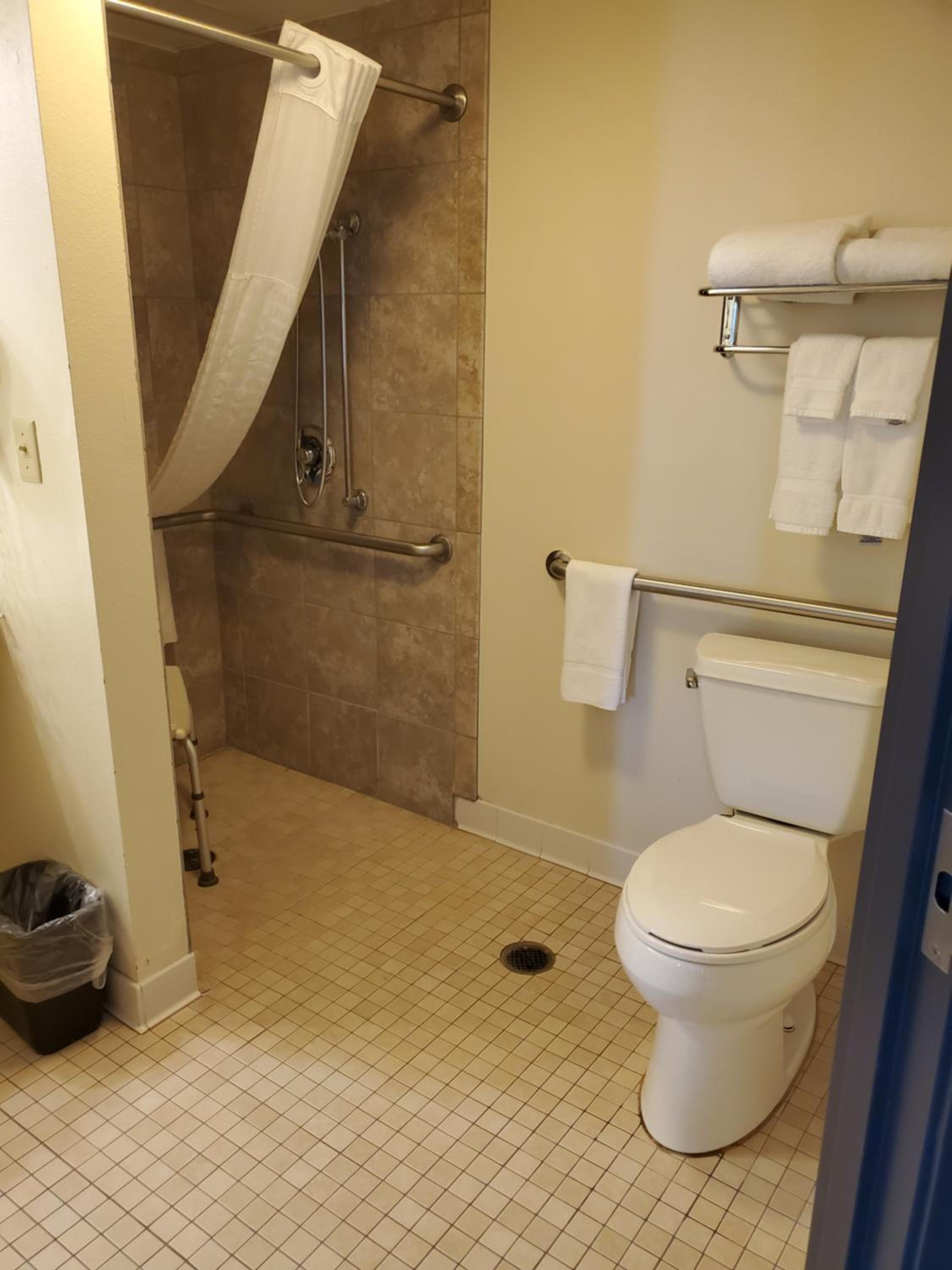 Single Room - Disability Access photo 2