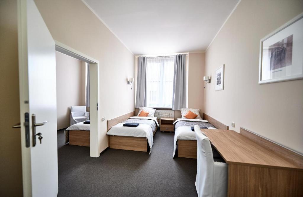 Quadruple Room - Photo 5
